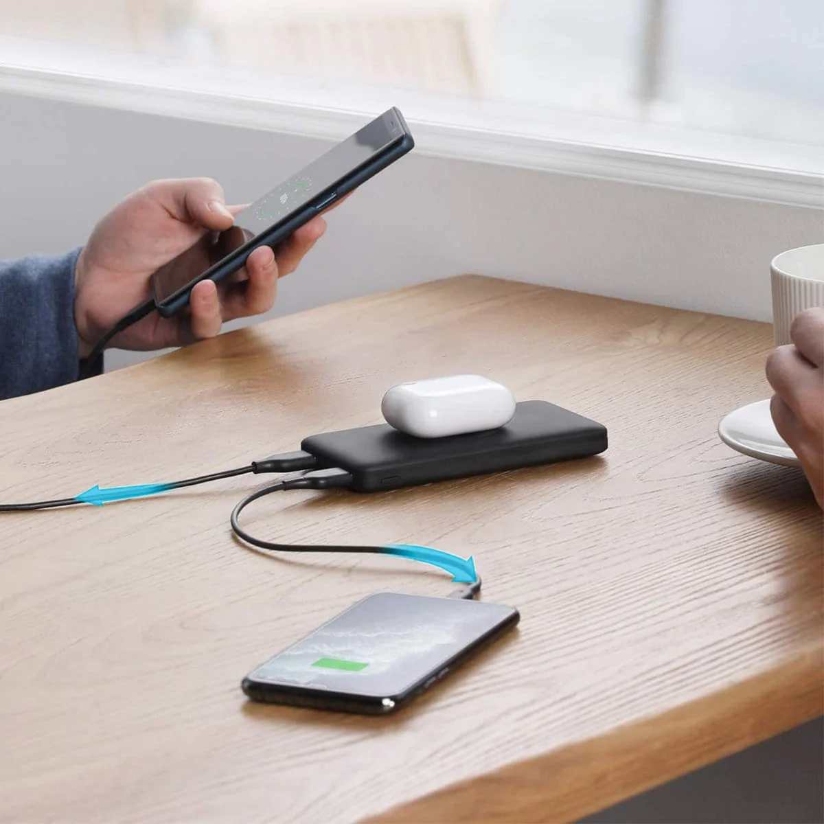 Anker PowerCore 10000 Wireless - Black Plastic - Image 4