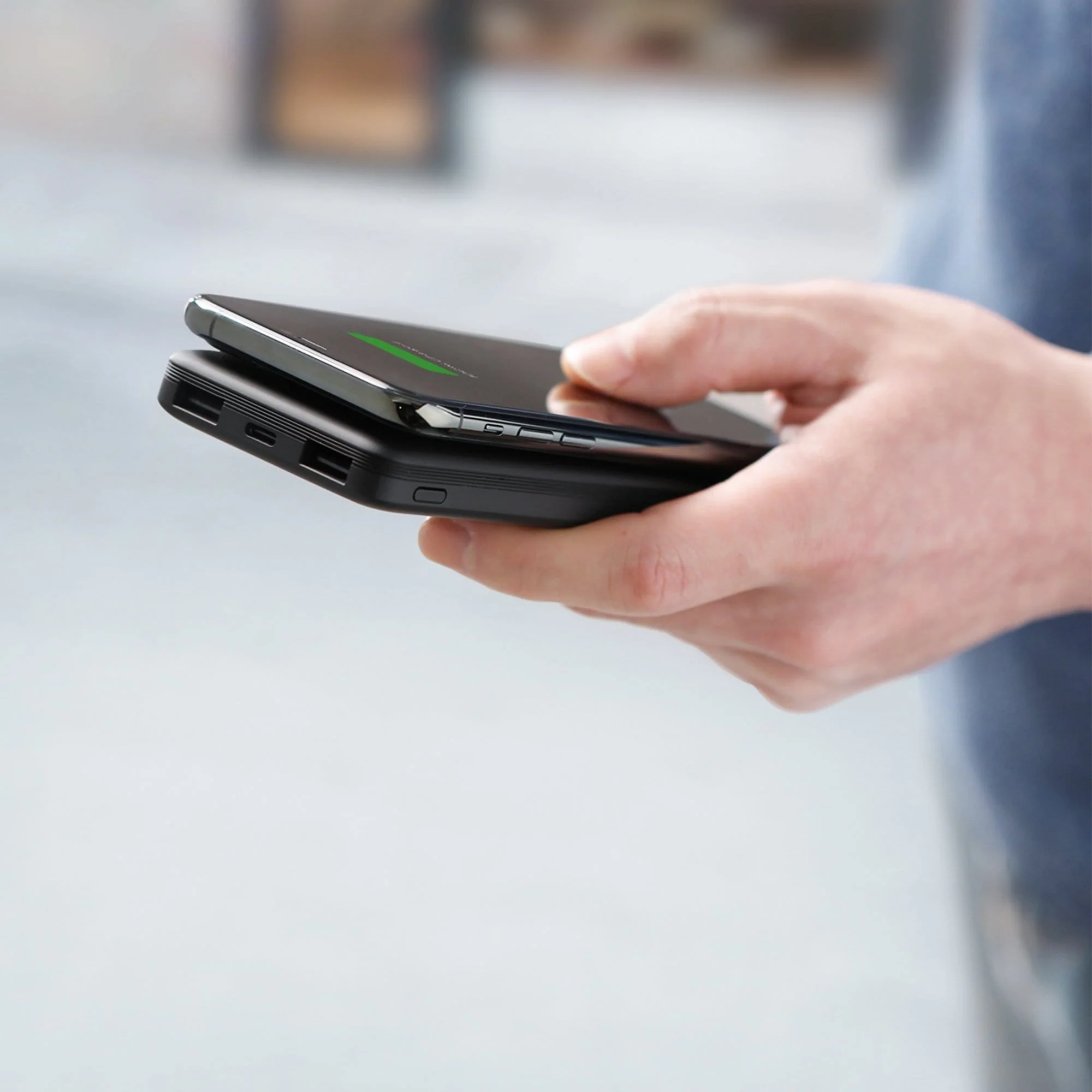 Anker PowerCore 10000 Wireless - Black Plastic - Image 5