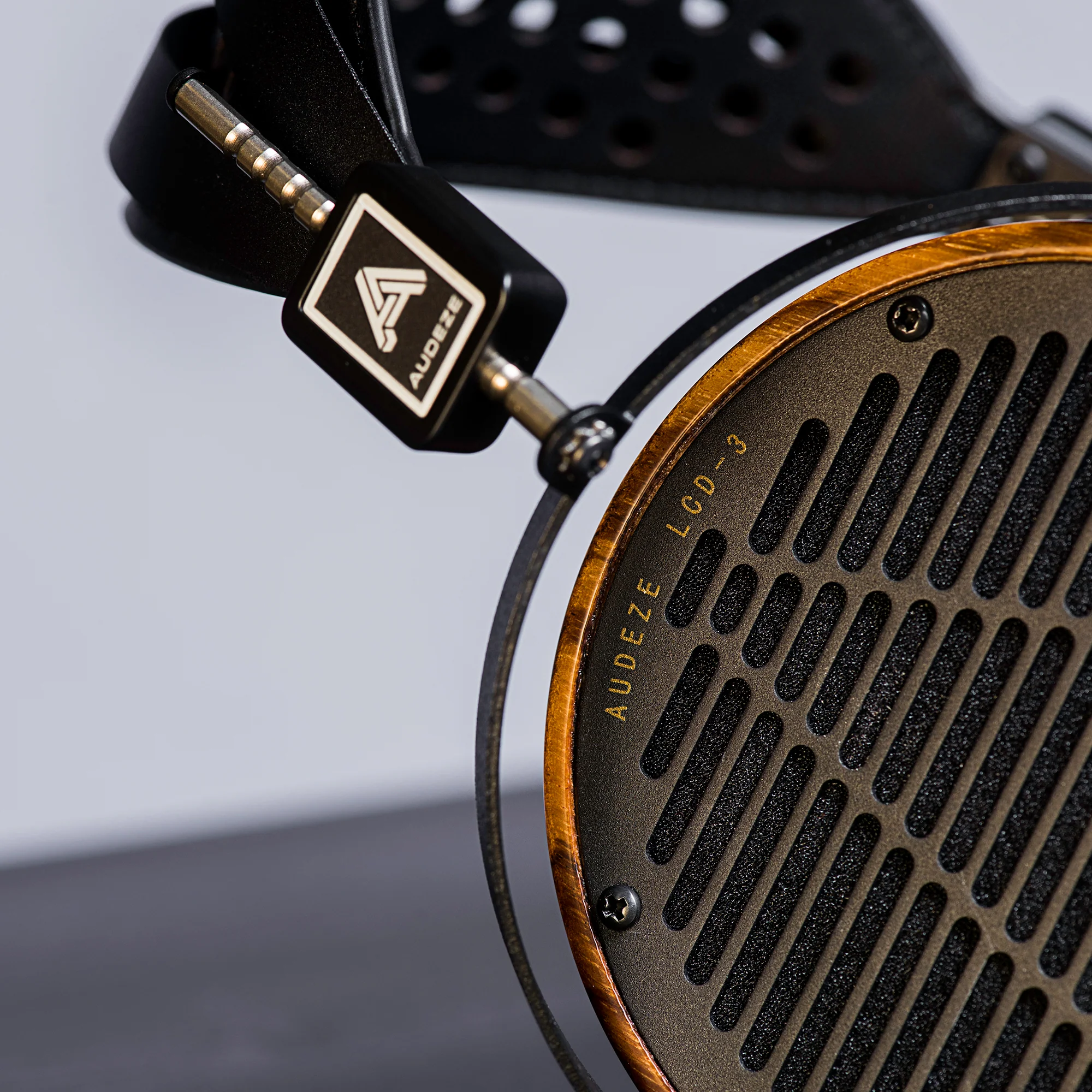 Audeze LCD-3 Planar Magnetic Headphones - Image 7