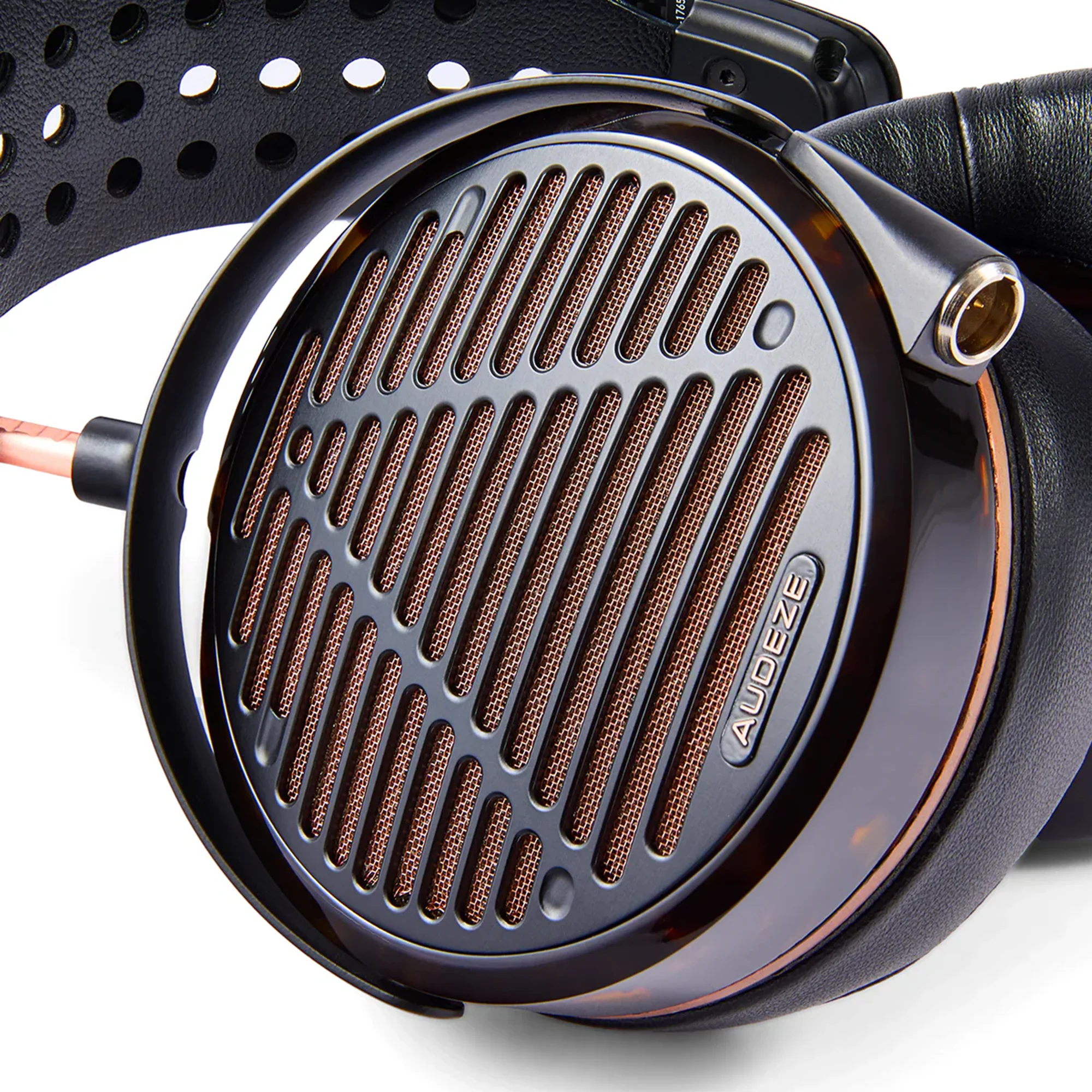 Audeze LCD-5s Flagship Planar Headphones w/ SLAM - Image 3
