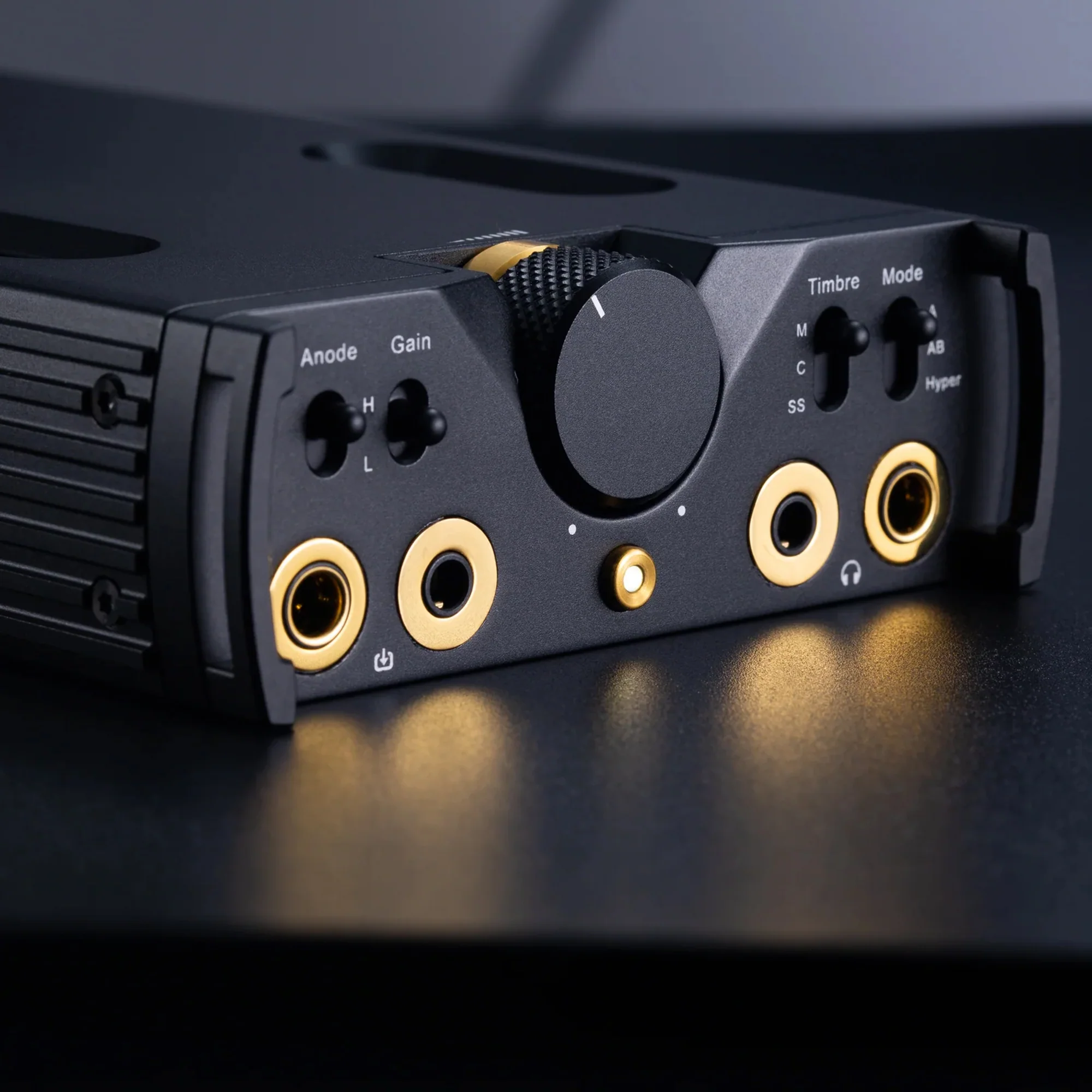 Cayin C9ii Dual NuTube Portable Tube Headphone Amplifier [DEMO UNIT] - Image 10