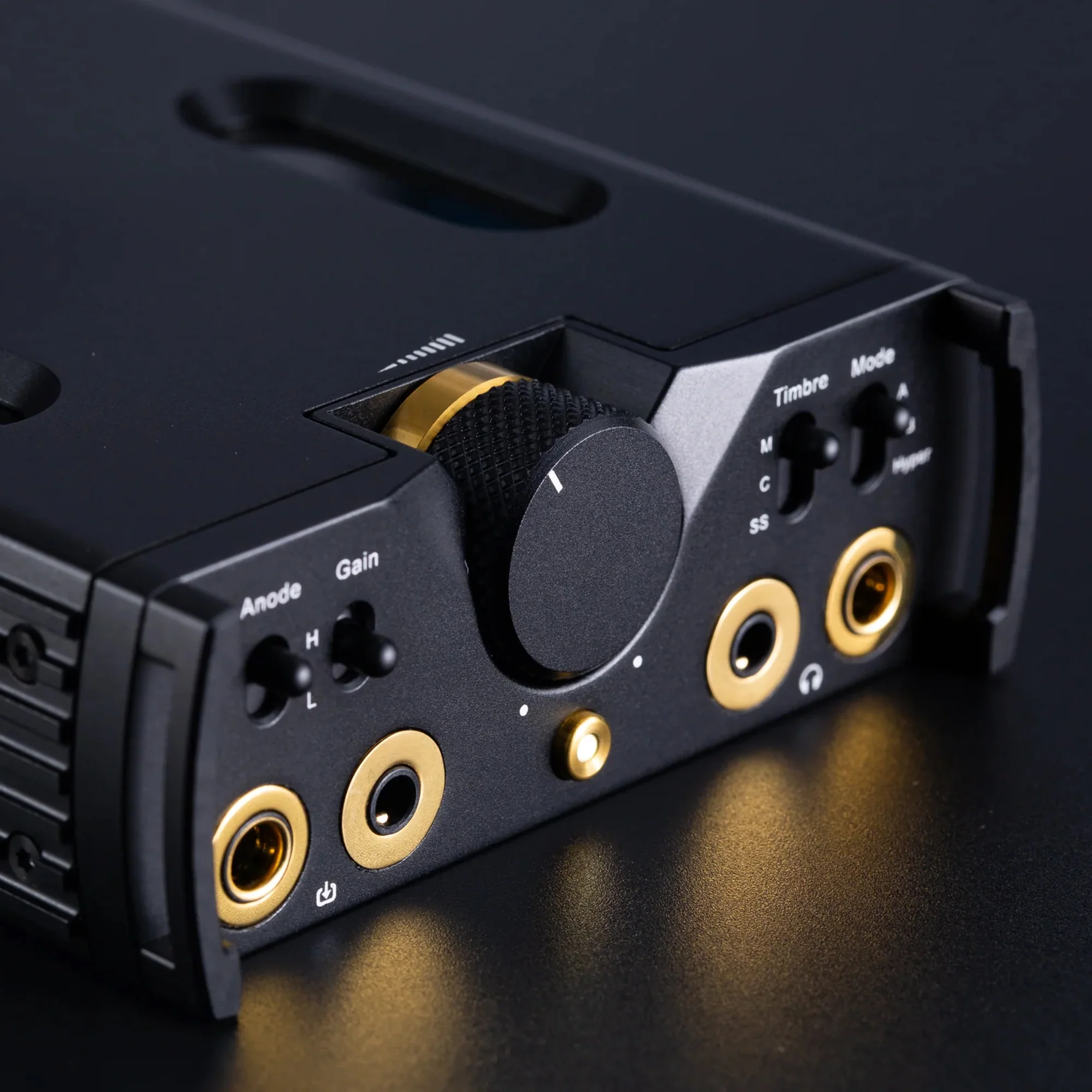 Cayin C9ii Dual NuTube Portable Tube Headphone Amplifier [DEMO UNIT] - Image 11