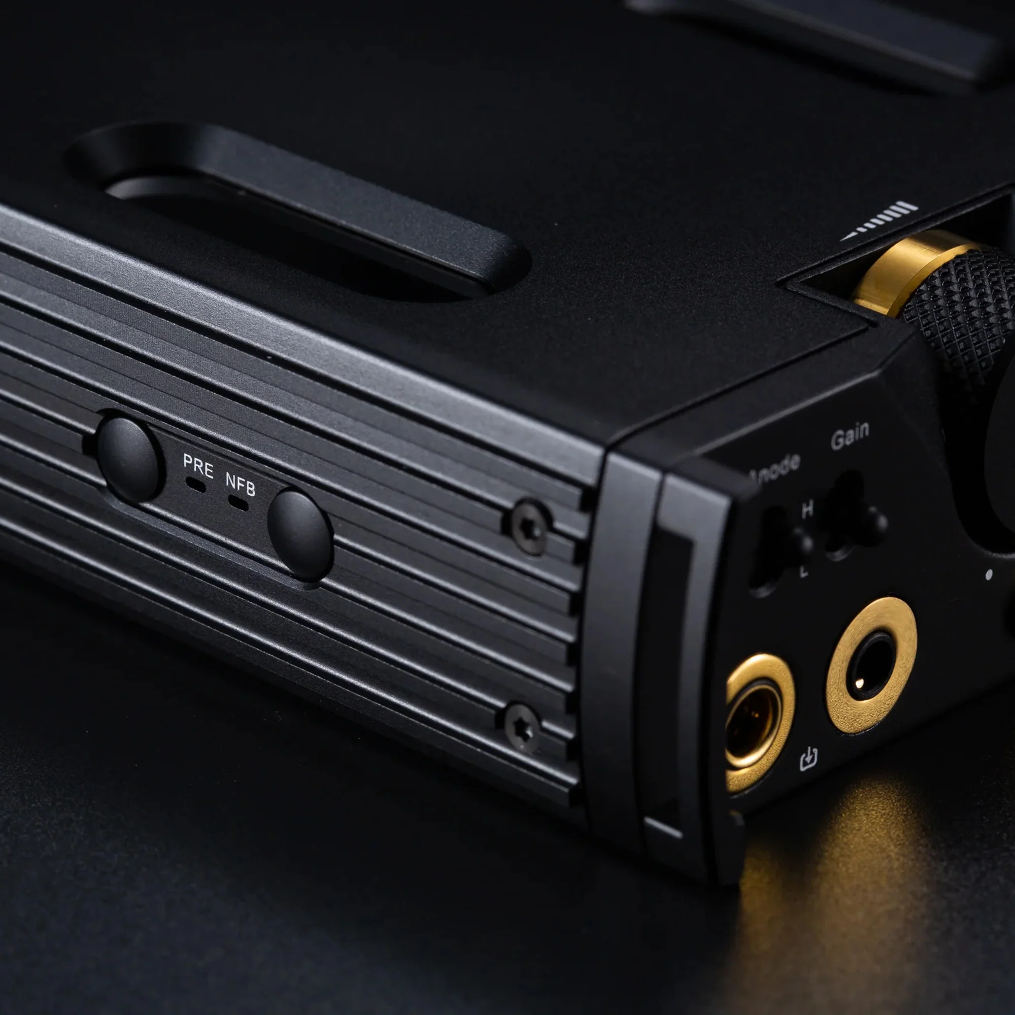 Cayin C9ii Dual NuTube Portable Tube Headphone Amplifier [DEMO UNIT] - Image 12