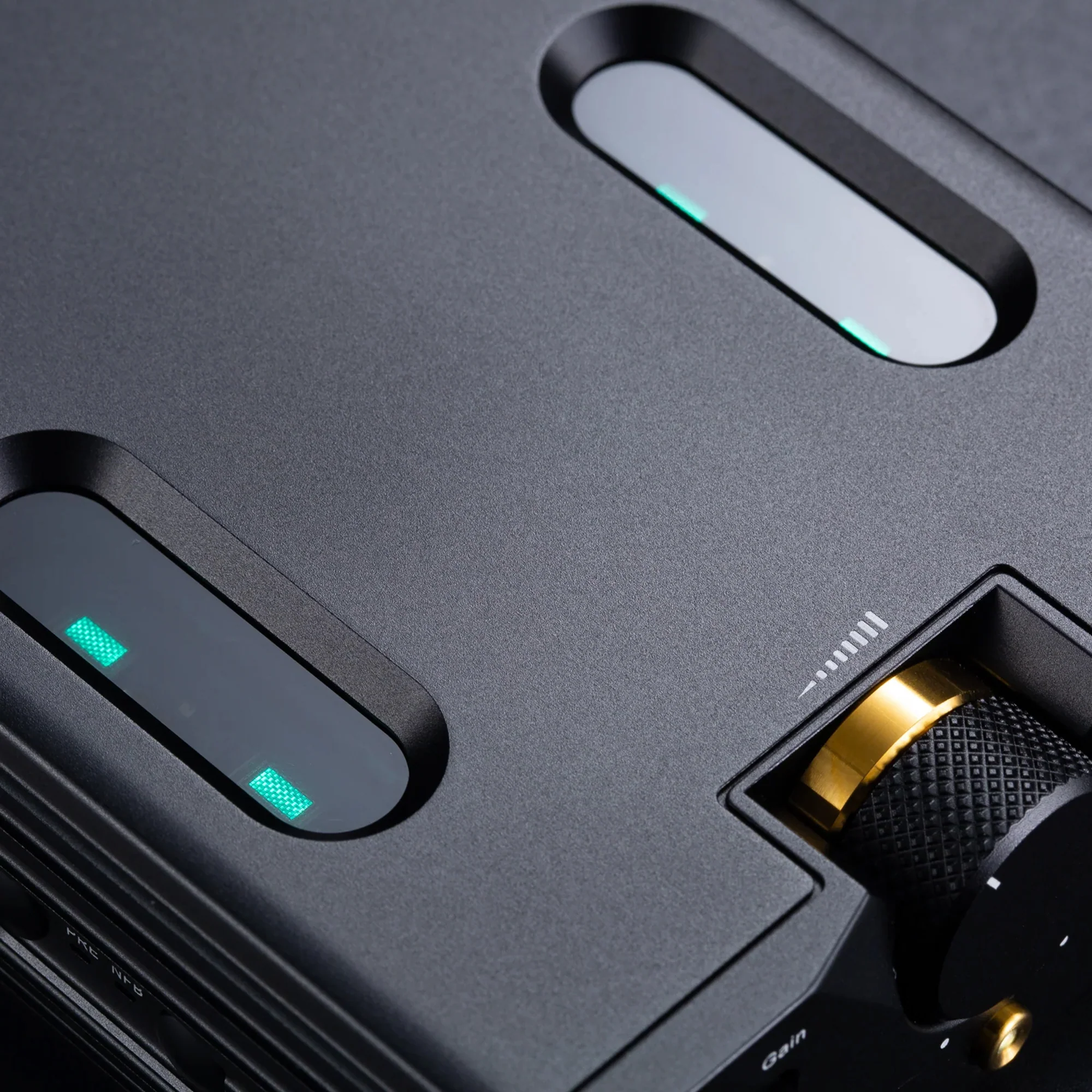 Cayin C9ii Dual NuTube Portable Tube Headphone Amplifier [DEMO UNIT] - Image 8