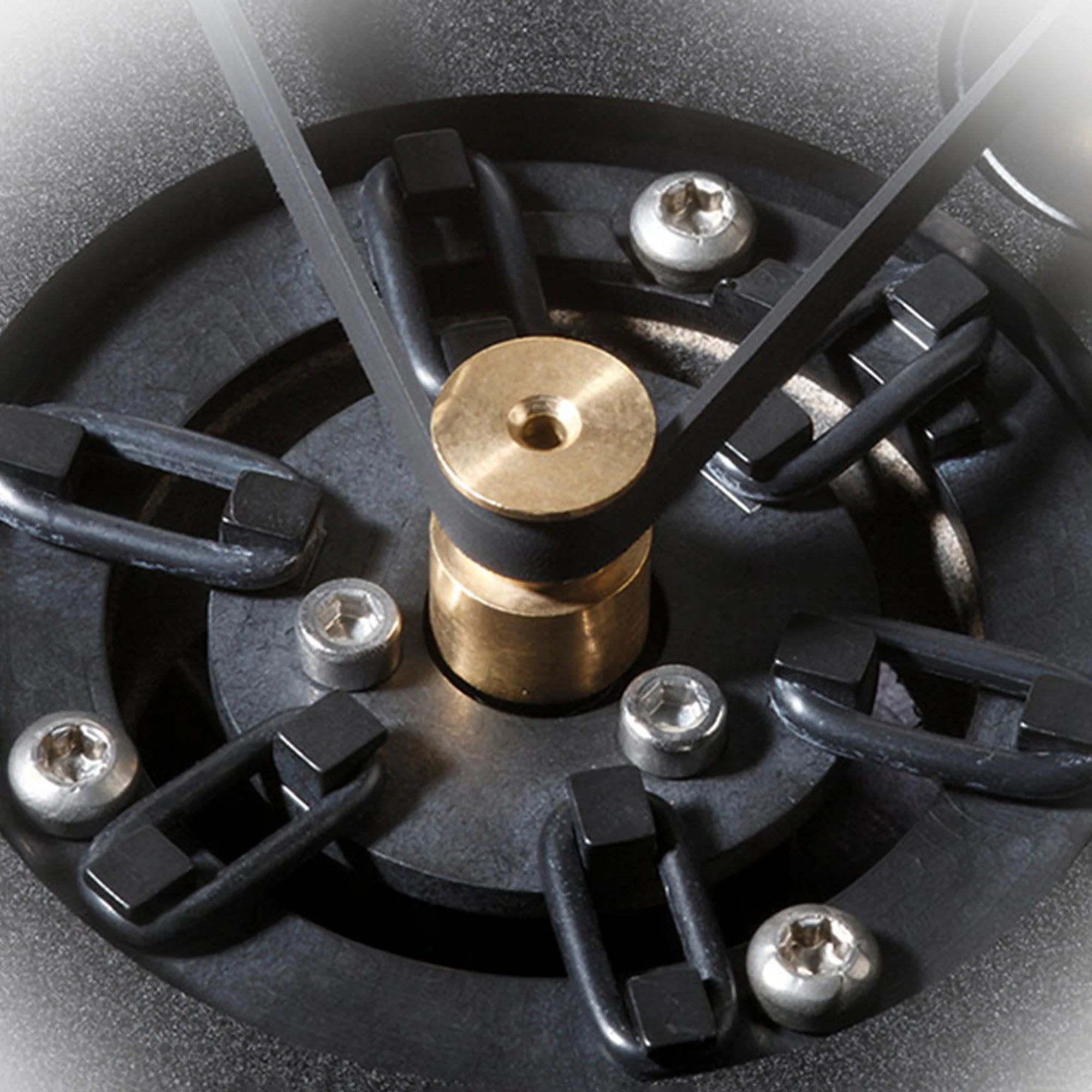 Clearaudio Concept Signature Turntable with Cartridge and Arm - Image 5