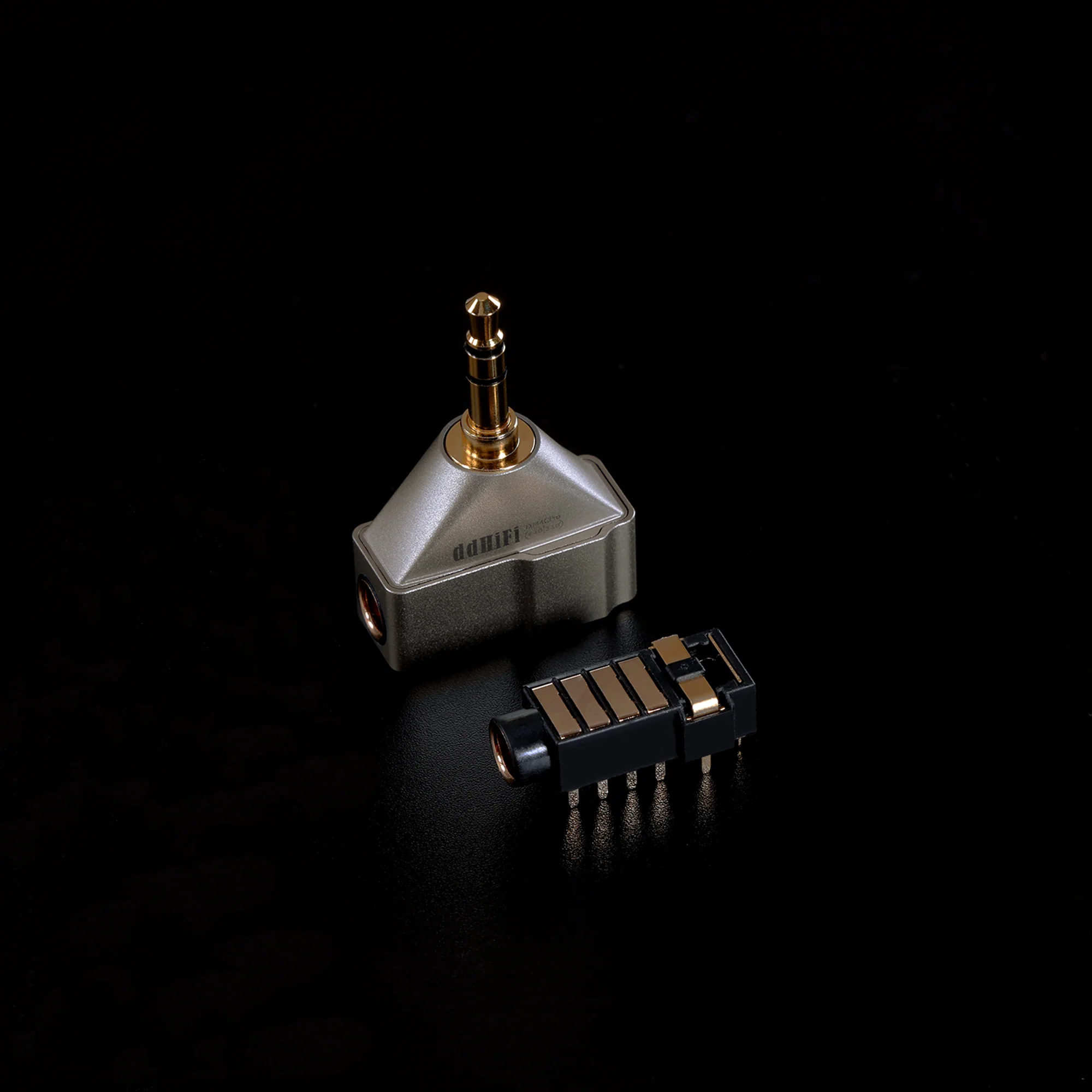 ddHiFi DJ44CPro 4.4mm Balanced Adapter to 3.5mm Male Adapter - Image 4