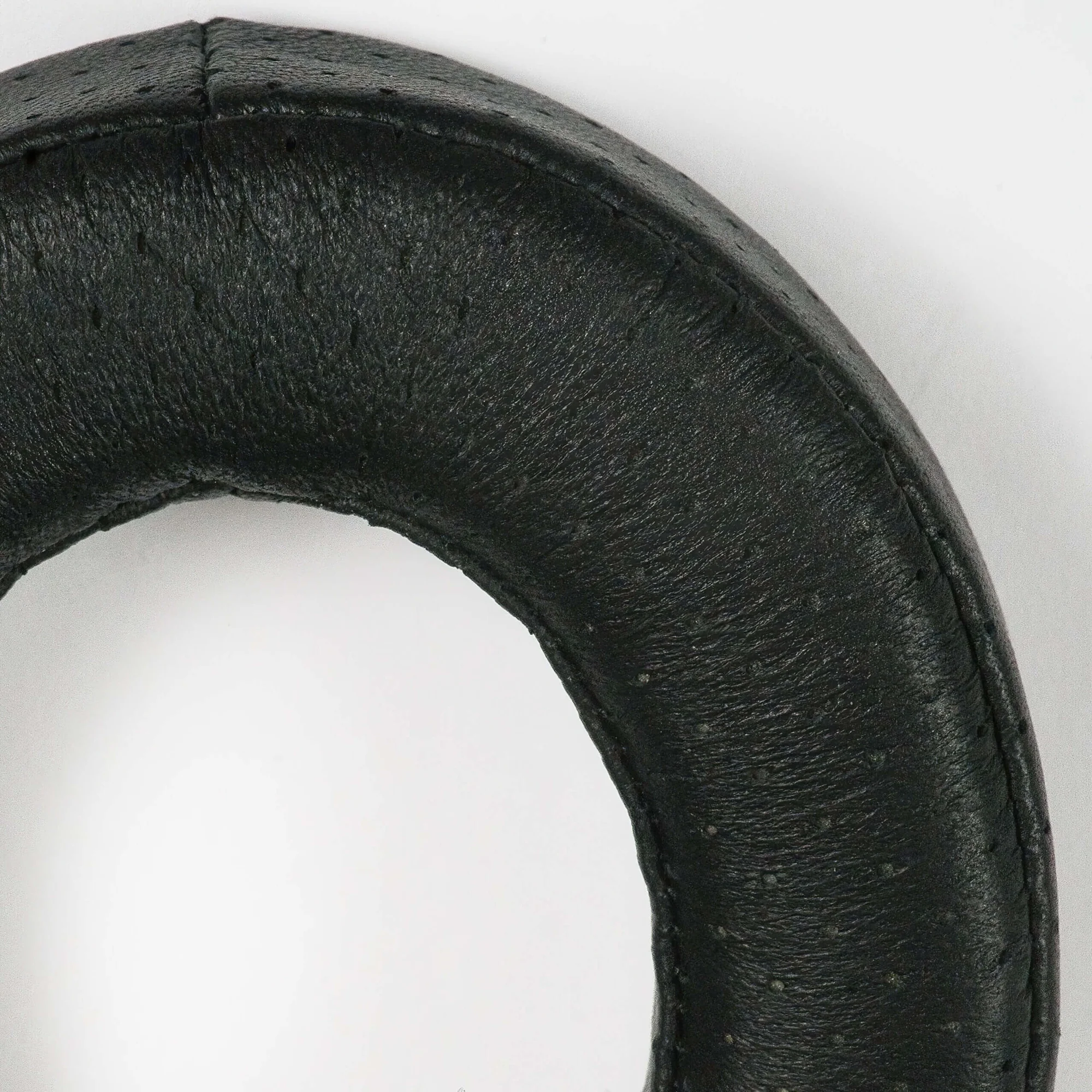 Dekoni Audio Elite Fenestrated Sheepskin Earpads for Meze 109 - Image 6