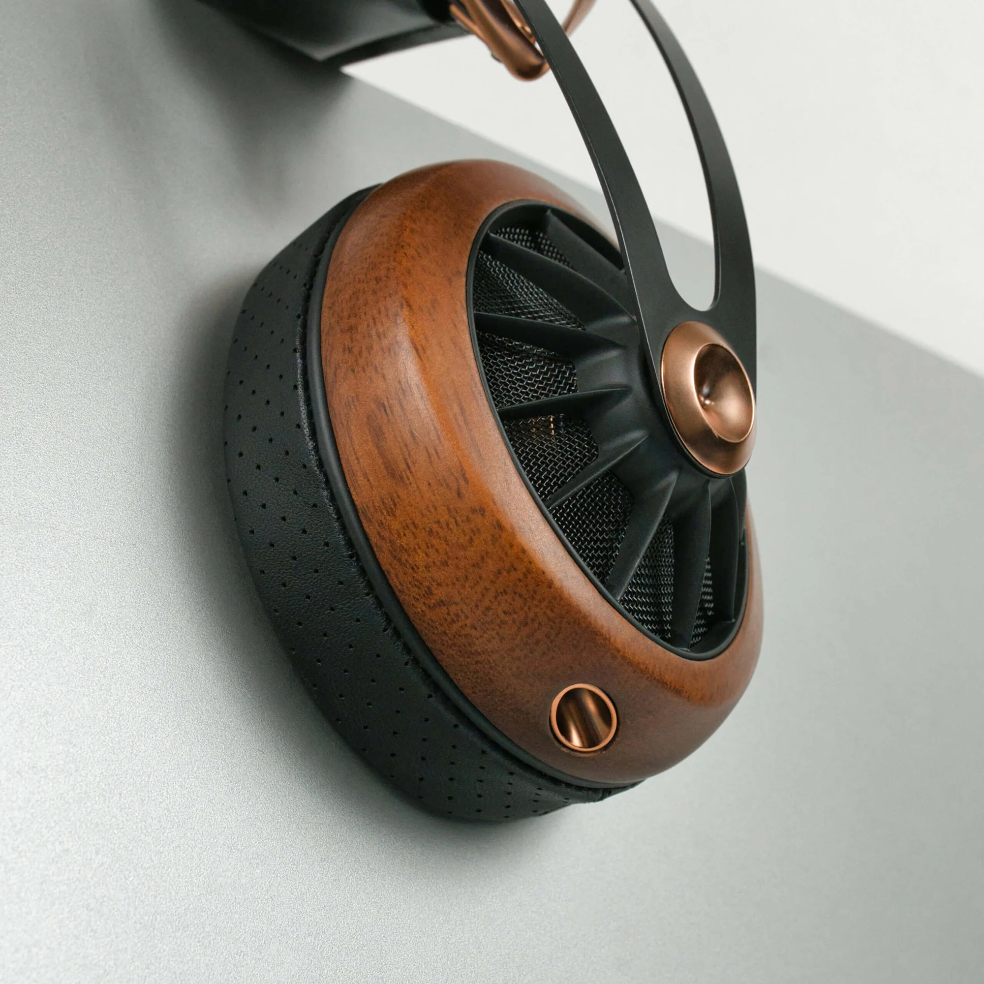 Dekoni Audio Elite Fenestrated Sheepskin Earpads for Meze 109 - Image 8