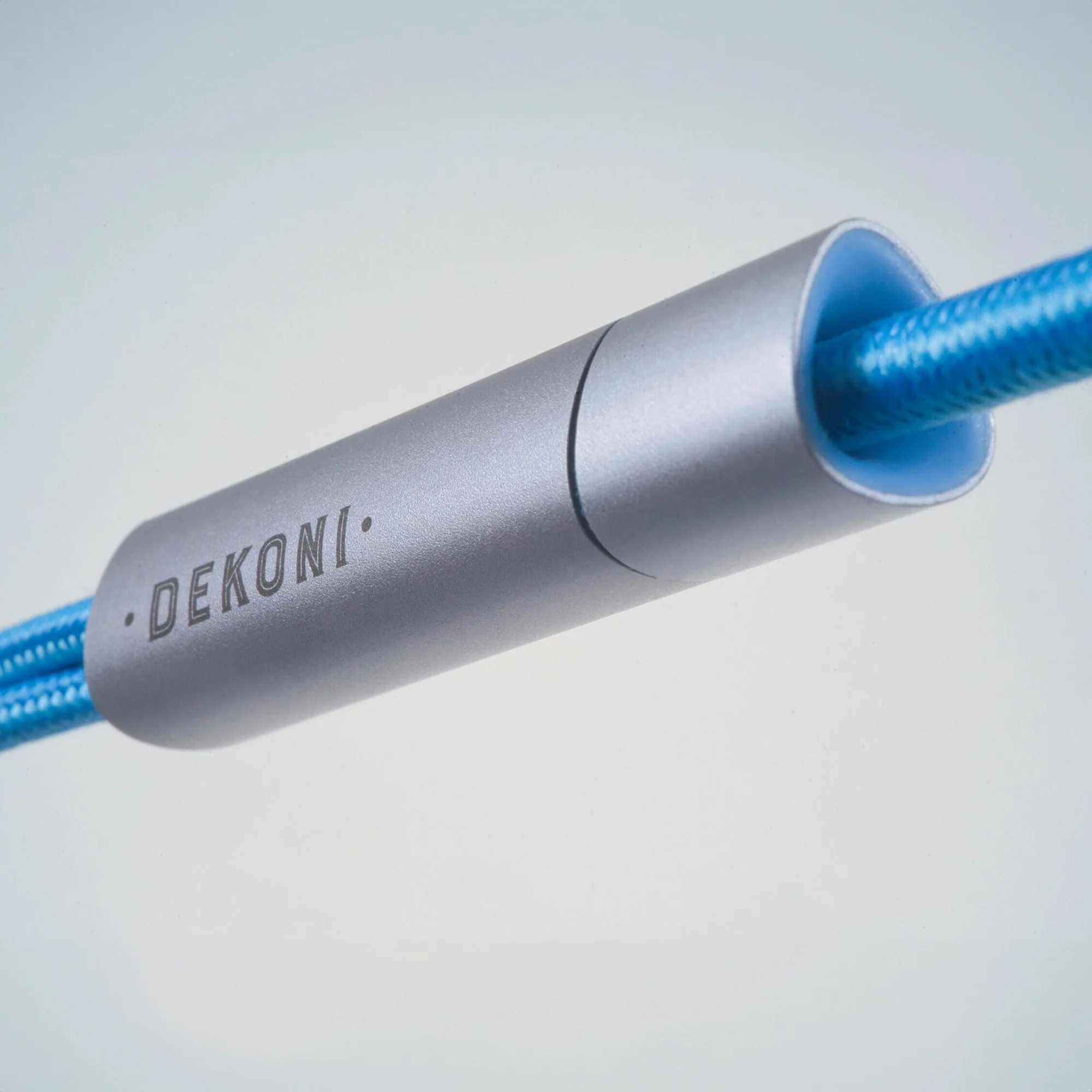 Dekoni Audio Ensemble Postsplit Blue Nylon Woven Jacket Headphone Connectors - Image 7