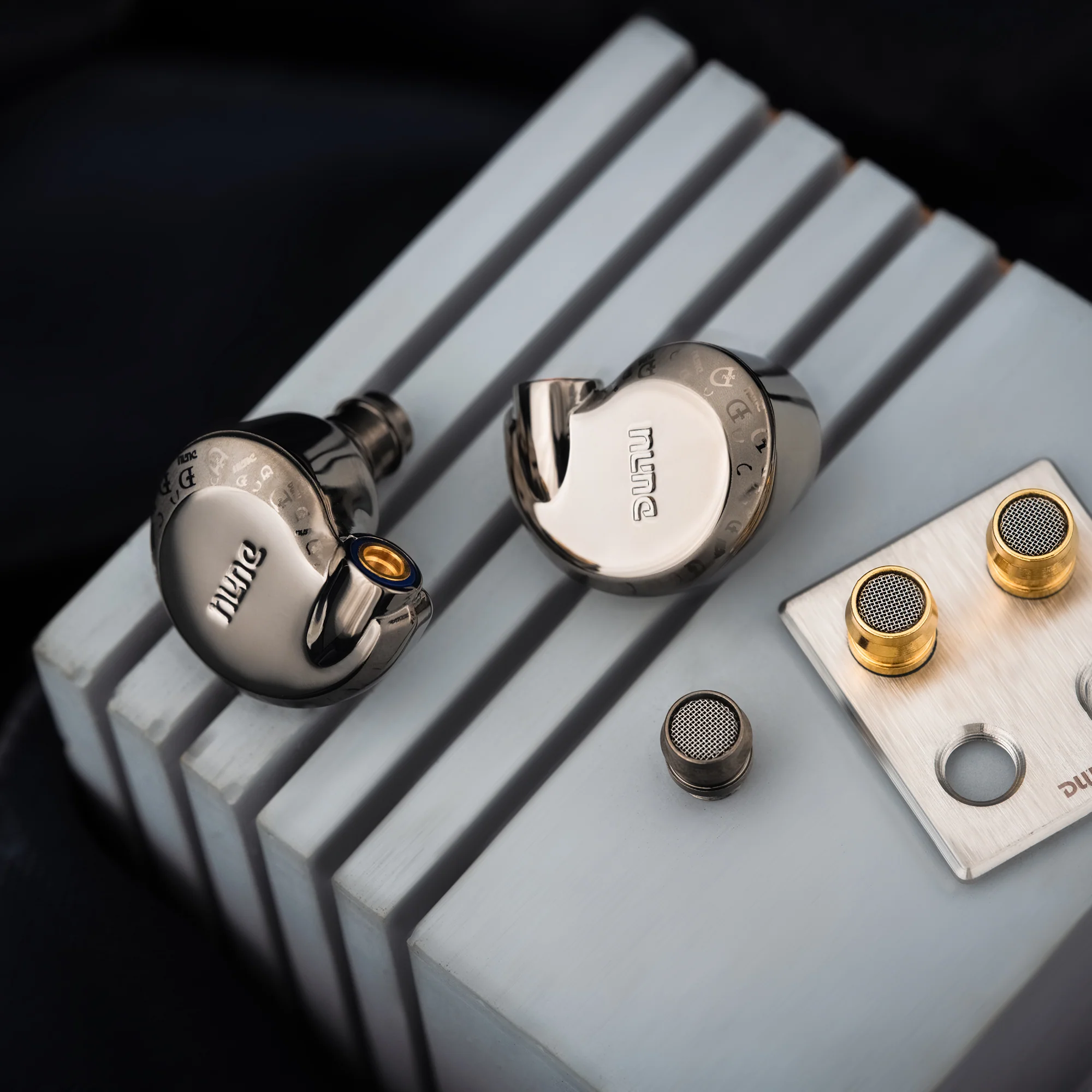 DUNU Falcon Ultra Dynamic In-Ear Earphones - Image 13