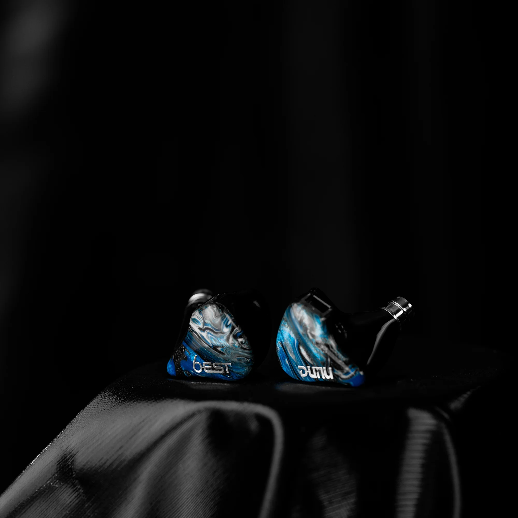 DUNU SA6 EST In-Ear Monitors - Image 3