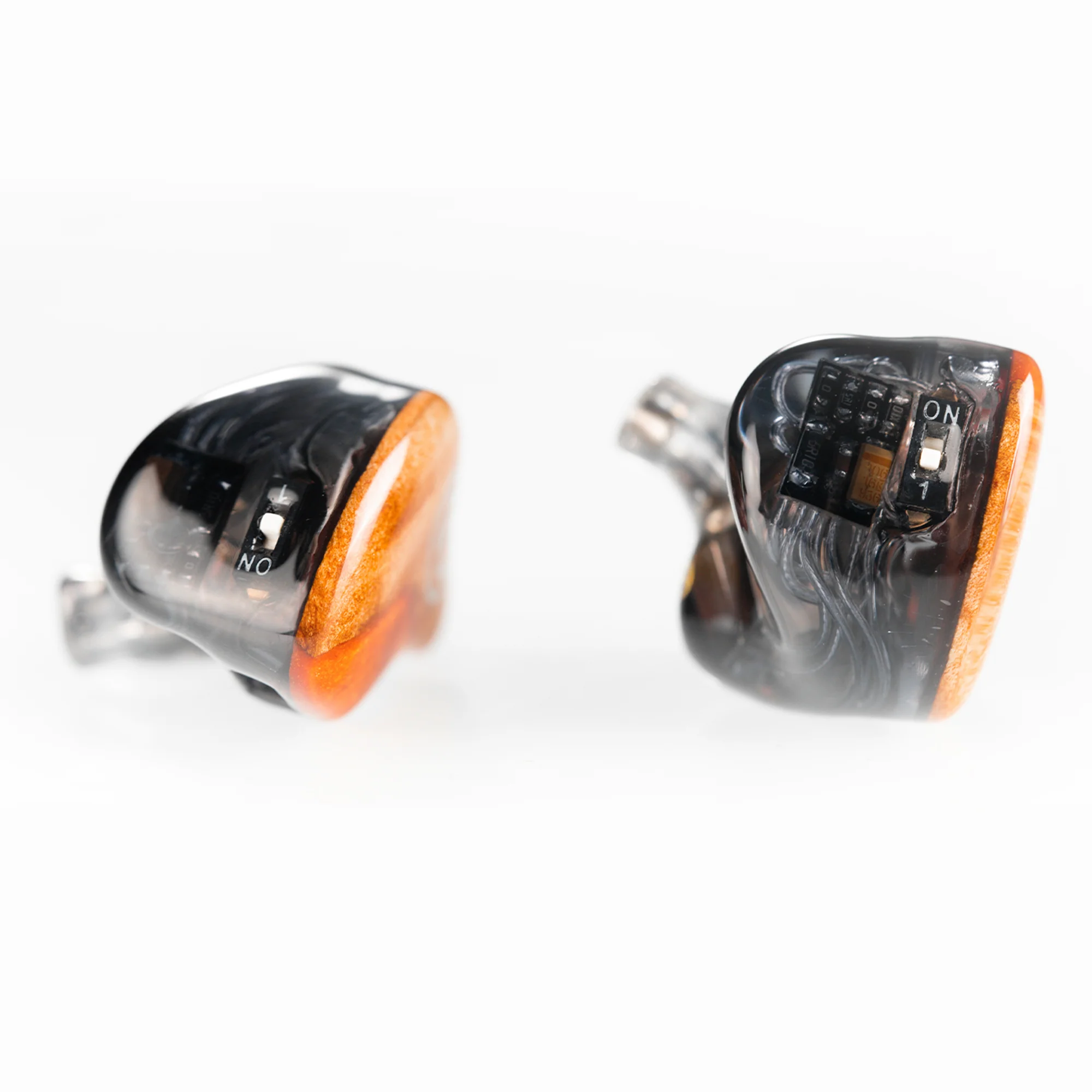 DUNU Studio SA6 MK2 In-Ear Earphones - Image 4