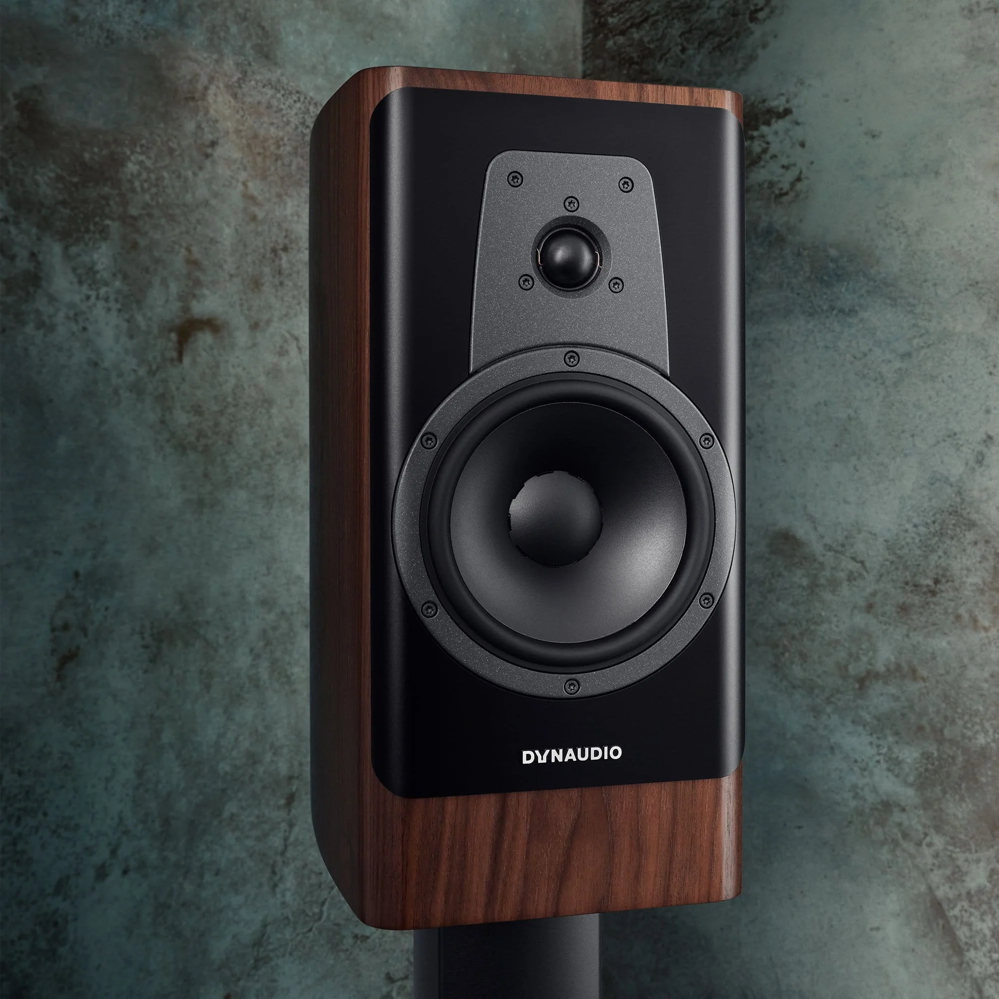 Dynaudio Contour 20i Standmount Speakers (Pair) - Image 13