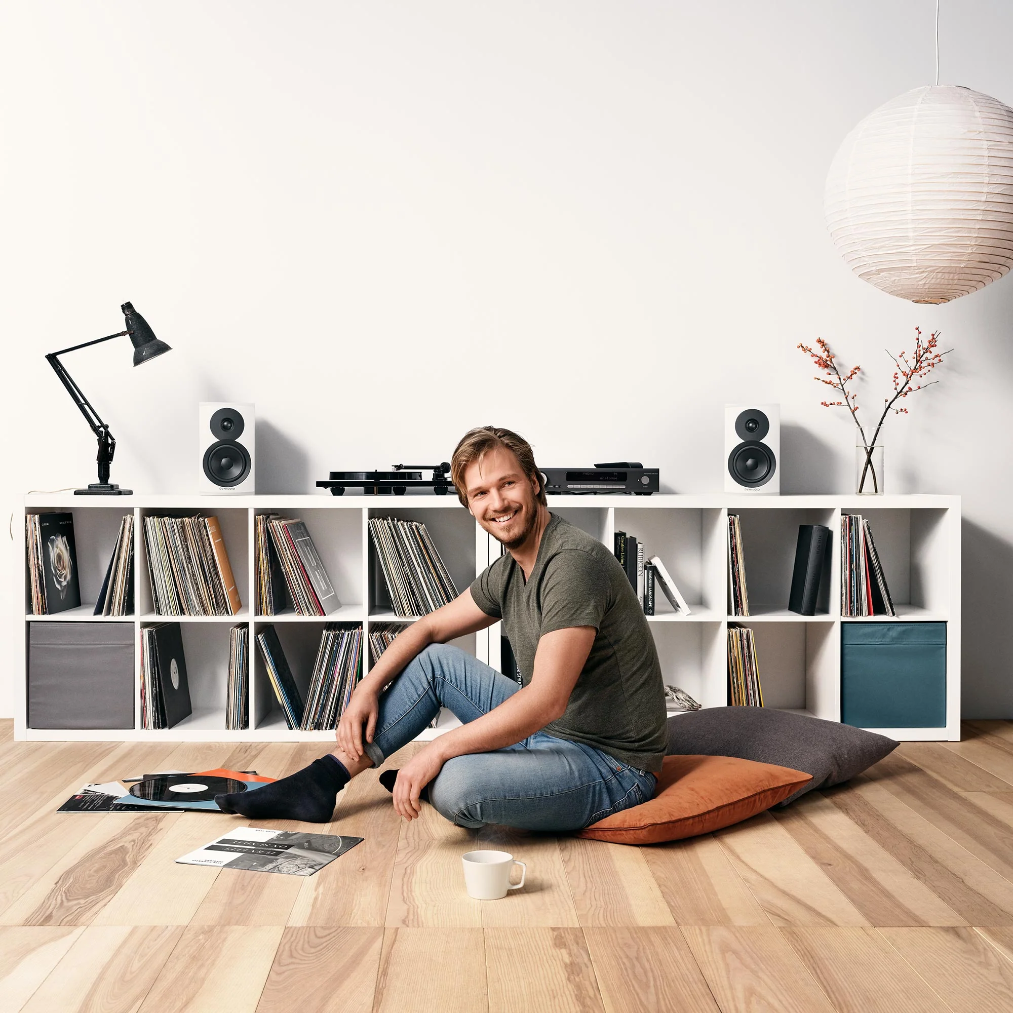 Dynaudio Emit 10 Bookshelf Speakers (Pair) - Image 36