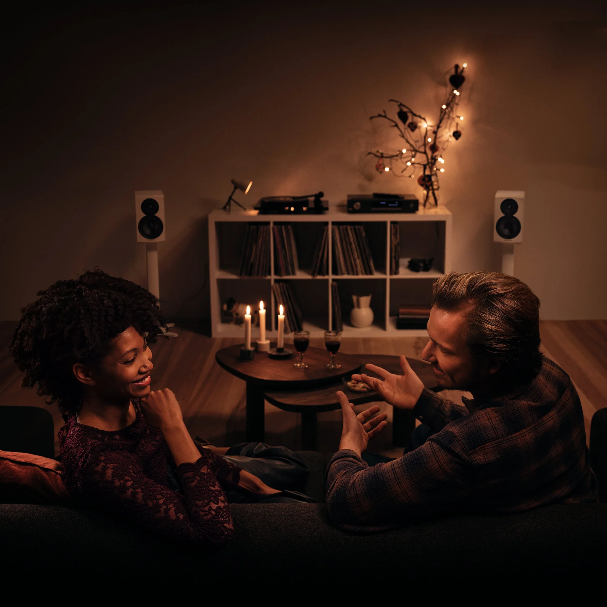 Dynaudio Emit 10 Bookshelf Speakers (Pair) - Image 39