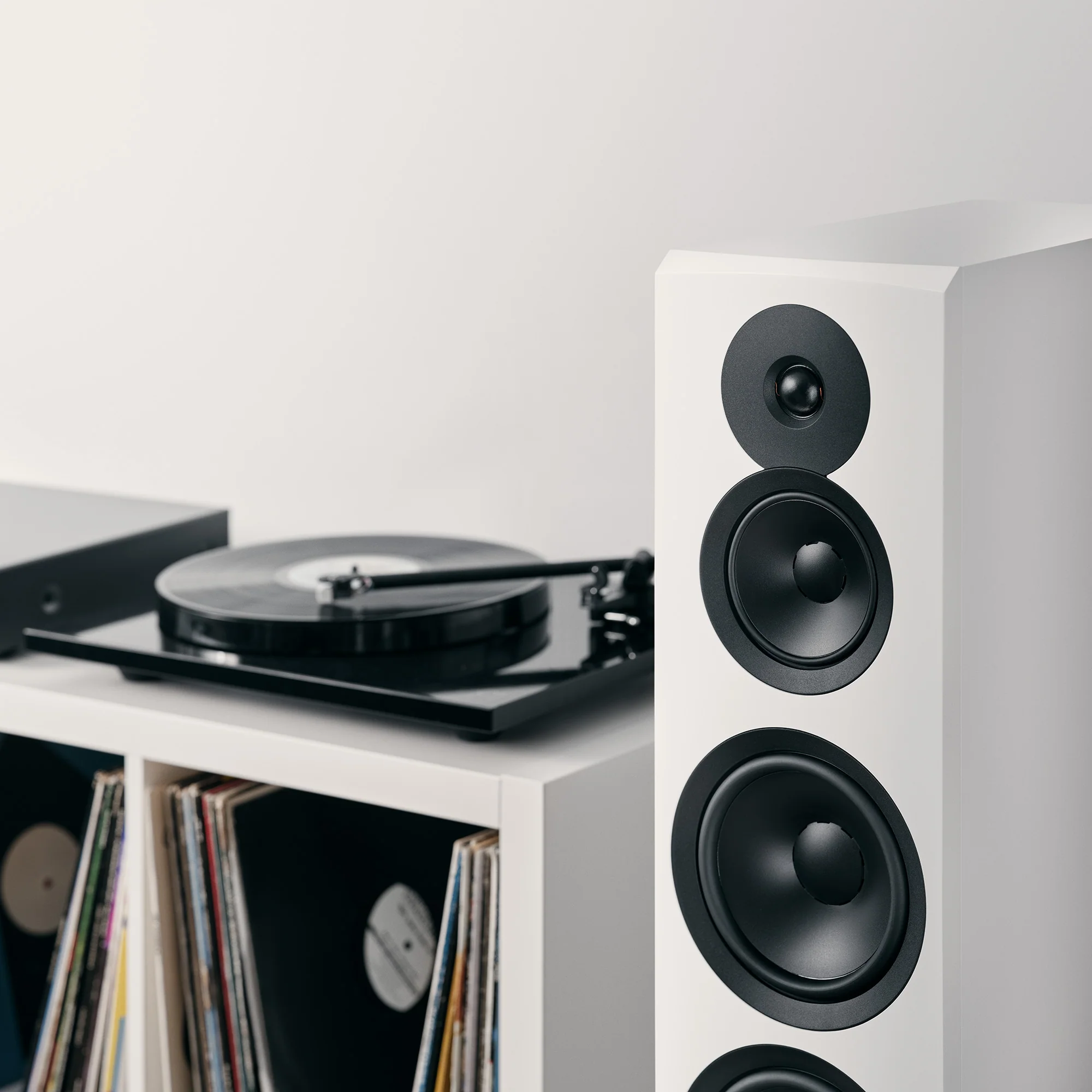 Dynaudio Emit 50 Floorstanding Speakers (Pair) - Image 33