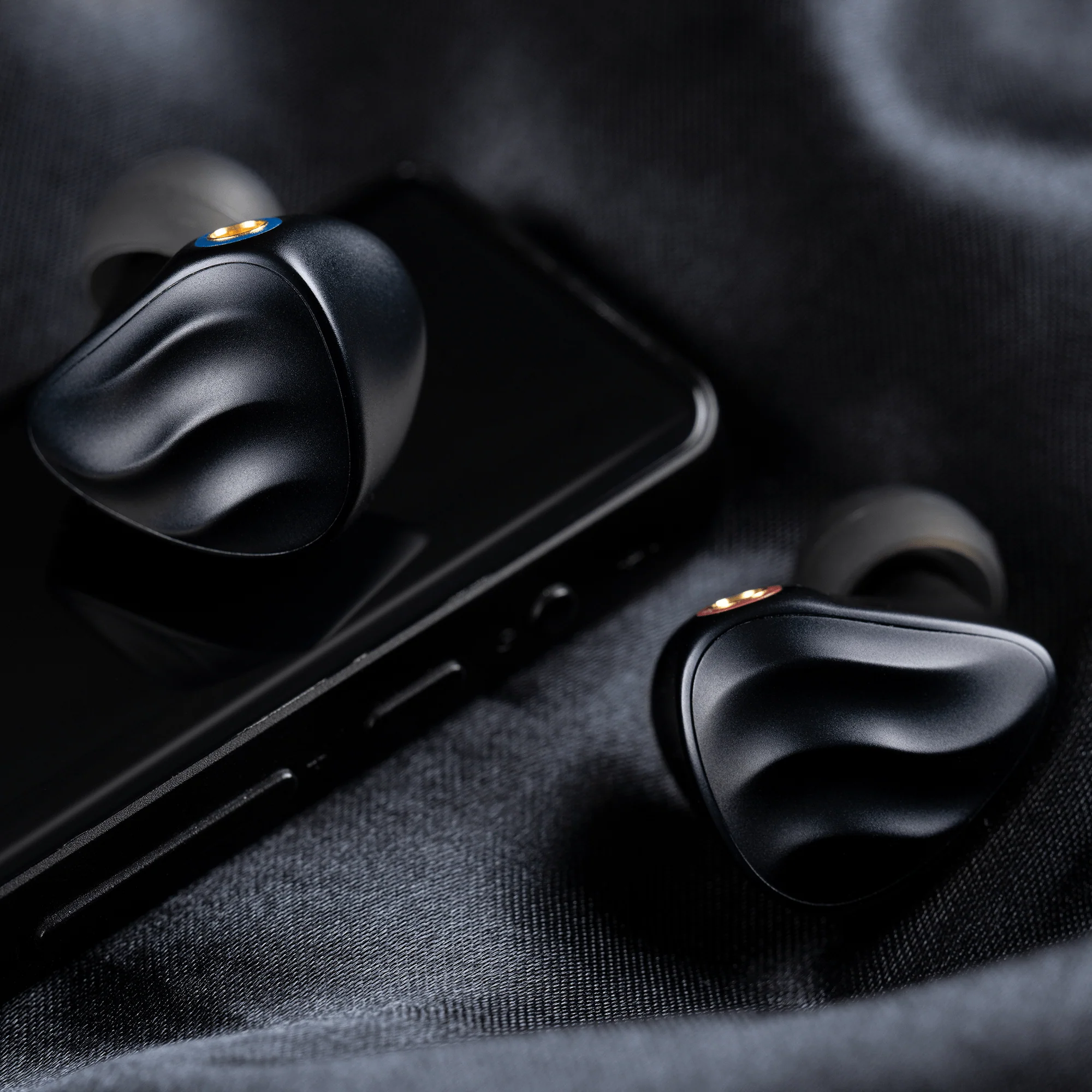FiiO FH3 Hybrid In-Ear Earphones [REFURBISHED DEMO UNIT] - Image 11