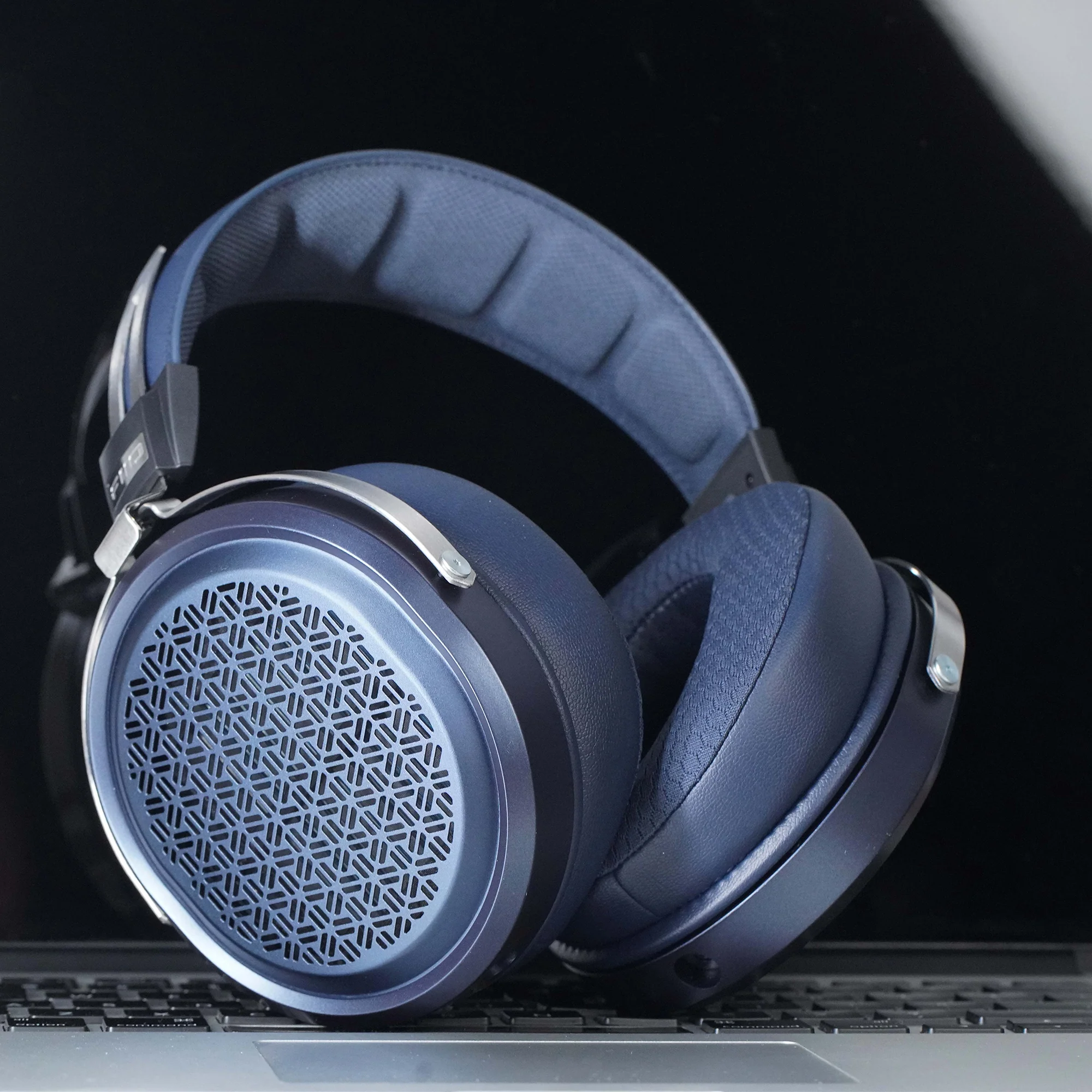 FiiO FT1 Pro Planar Over-Ear Headphones - Image 9