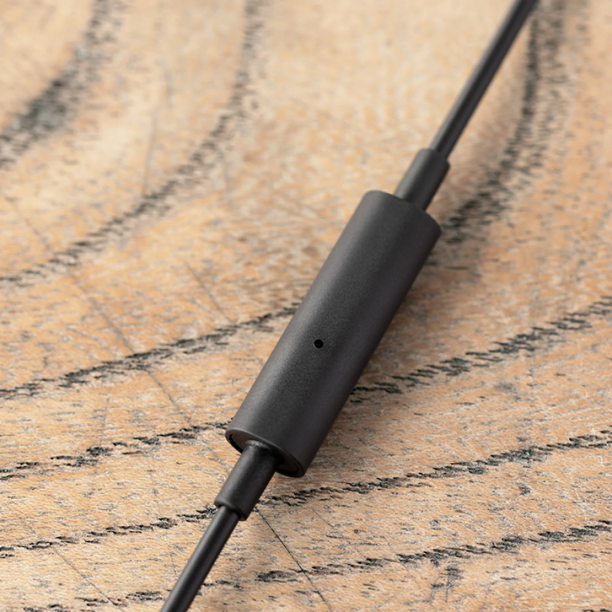 Final E1000C In Ear-Earphones with Mic - Image 10