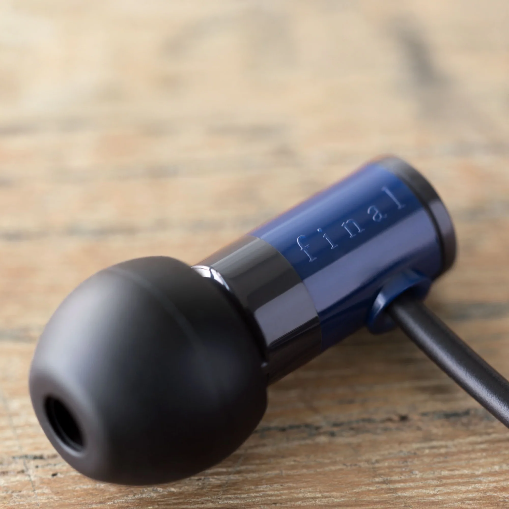 Final E1000C In Ear-Earphones with Mic - Image 4