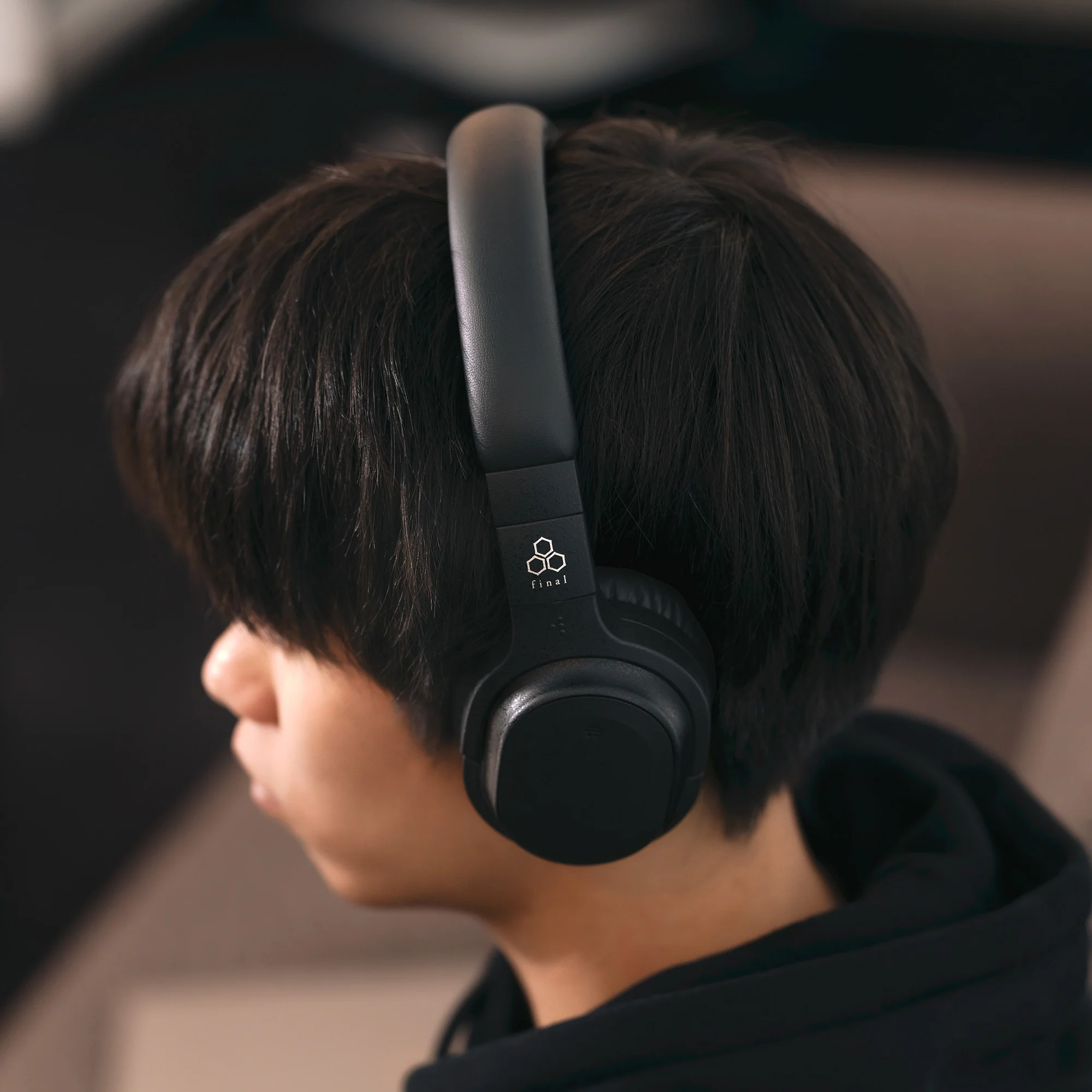 Final UX3000 SV Wireless Noise Cancelling Headphones - Image 15