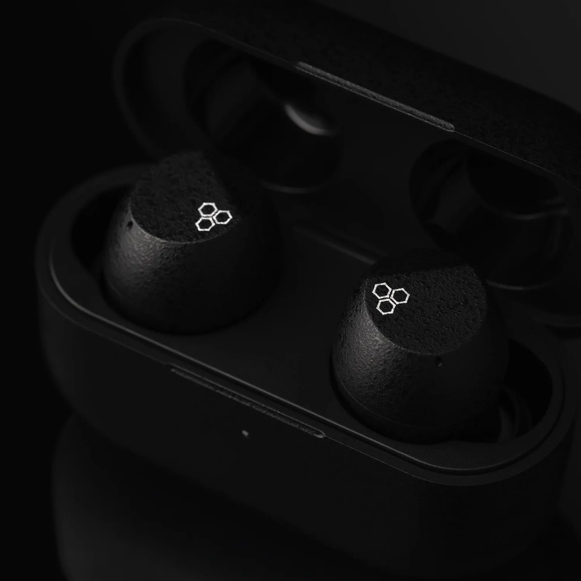 Final ZE3000 SV Black True Wireless Earphones - Image 7