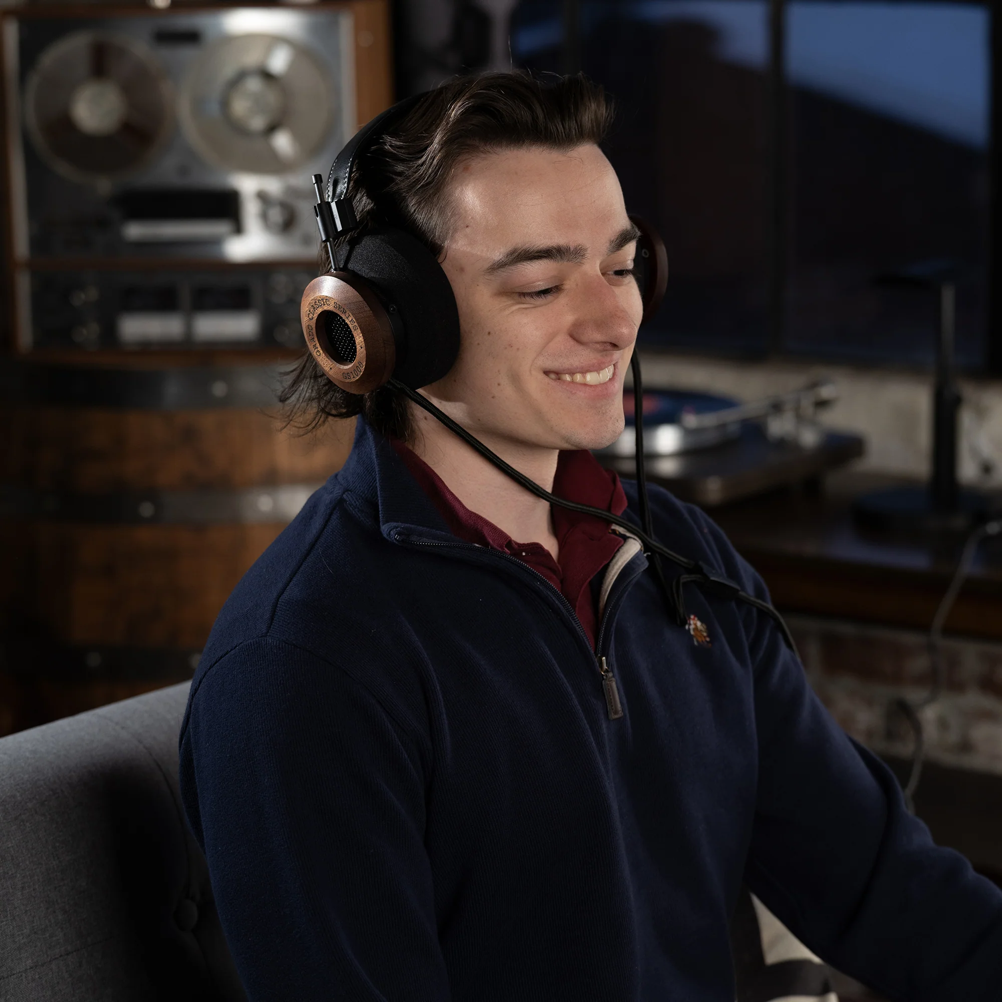 Grado GS1000 Classic Series Headphones - Image 8