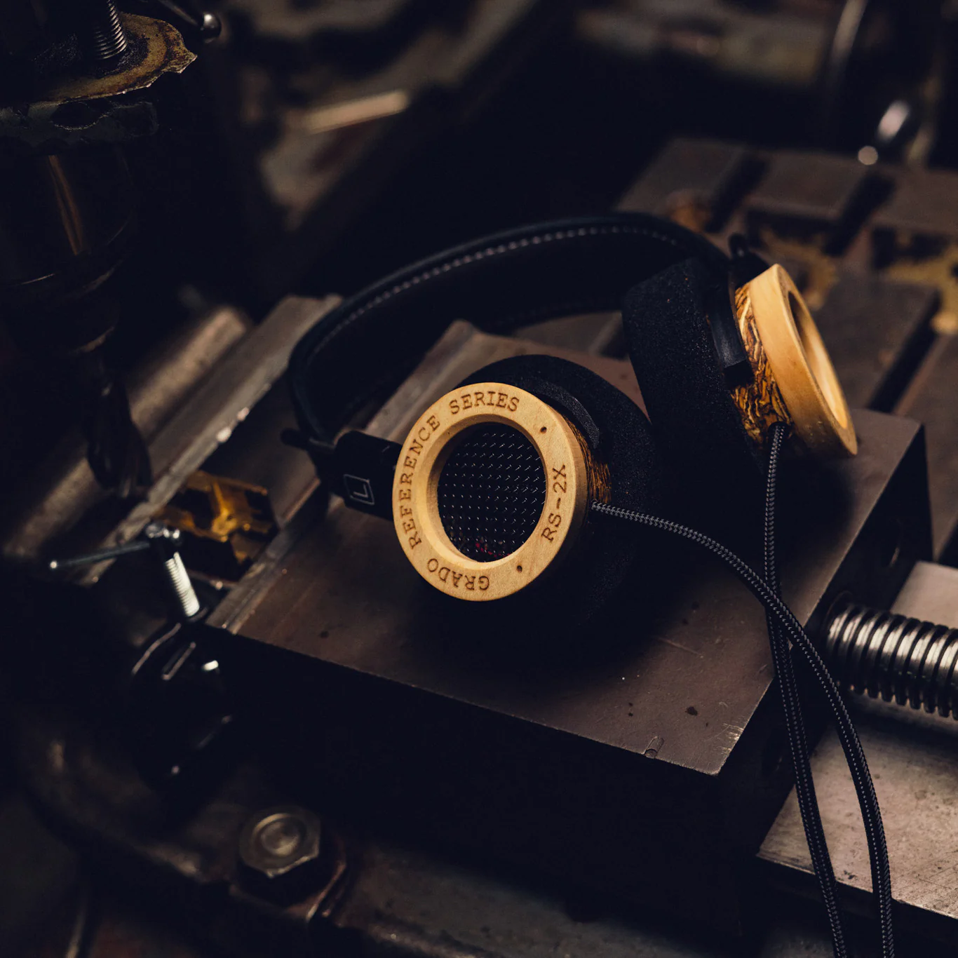 Grado RS2x Reference Series Headphones - Image 15