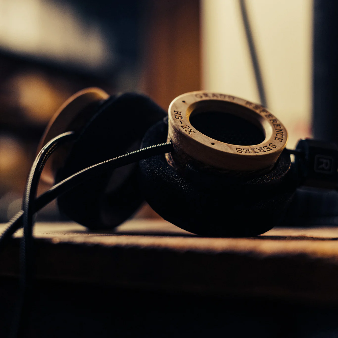 Grado RS2x Reference Series Headphones - Image 4