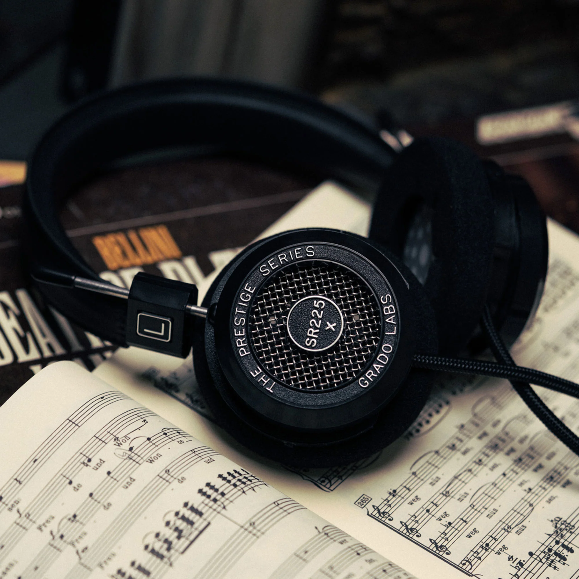 Grado SR225x Prestige Series Headphones - Image 9