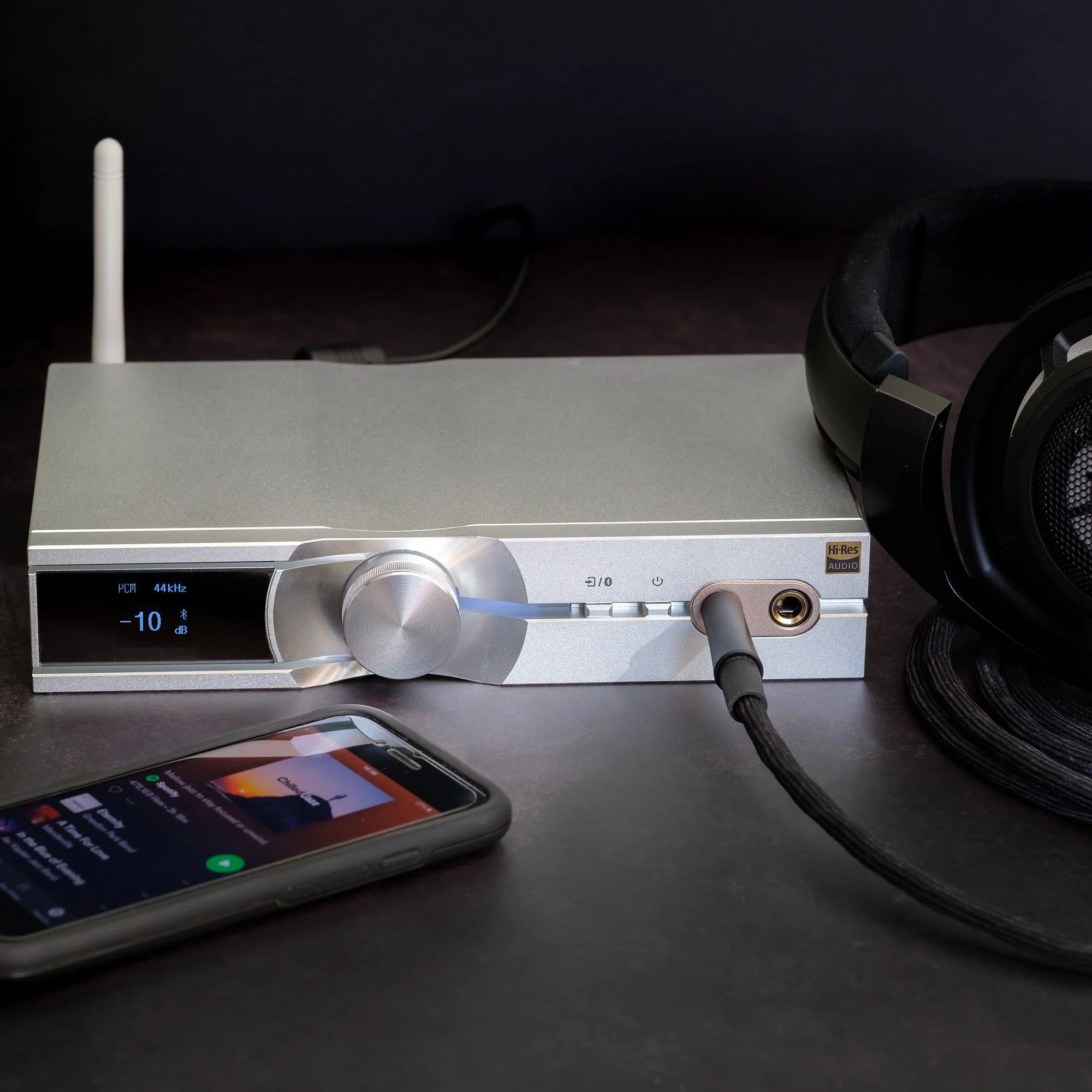 iFi audio neo iDSD Desktop Headphone Amp and DAC - Image 15