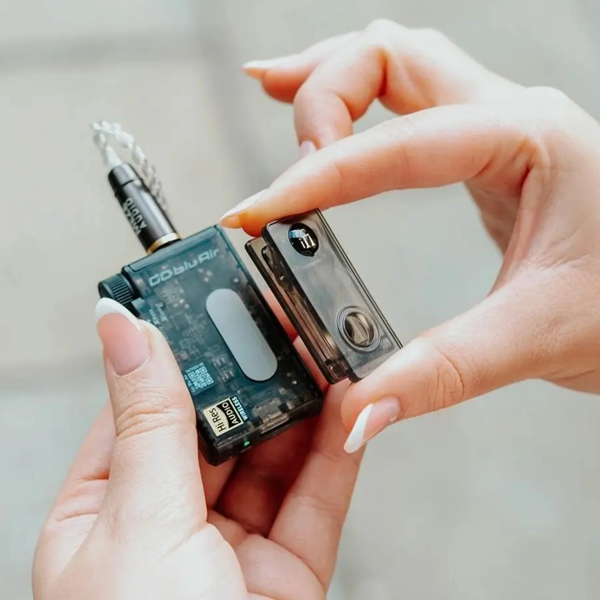 iFi GO blu Air Portable Wireless Headphone Amplifier - Image 3