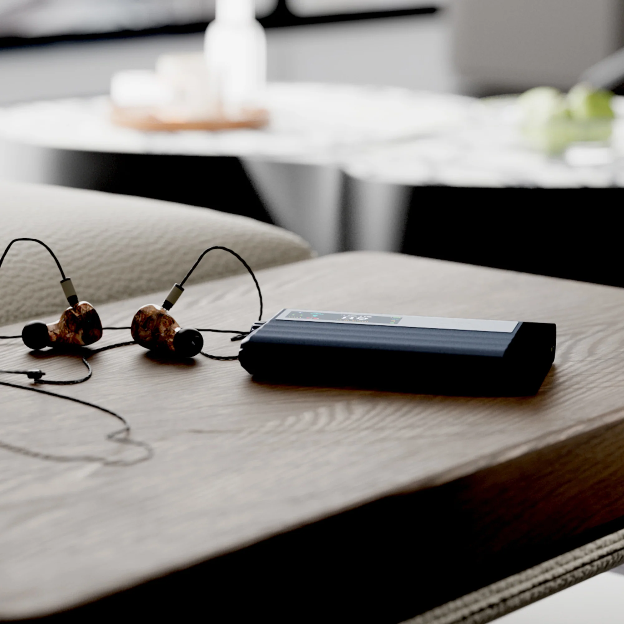 iFi iDSD GR 2 Ultra-Res Portable DAC / Headphone Amplifier - Image 10