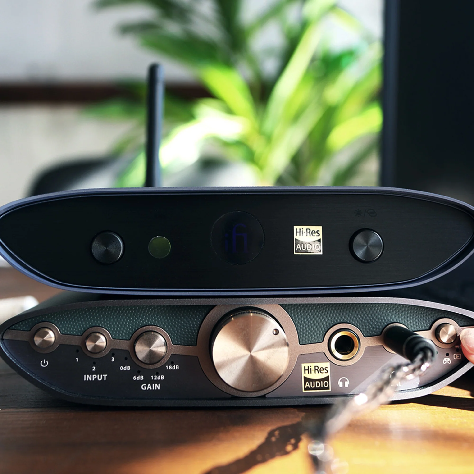 iFi Zen Air Blue 2 Bluetooth Receiver & DAC - Image 12
