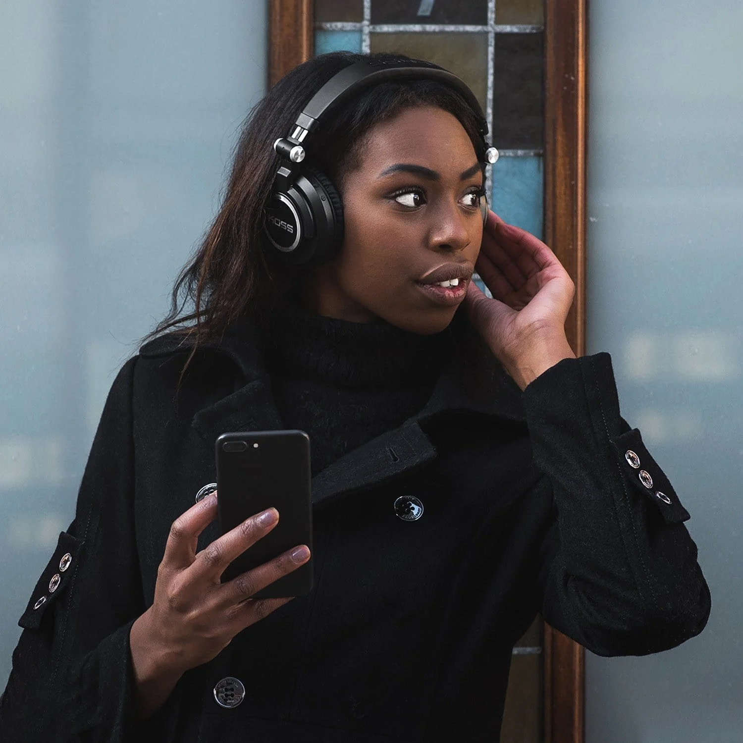 Koss BT540i Wireless Bluetooth Headphones - Image 6