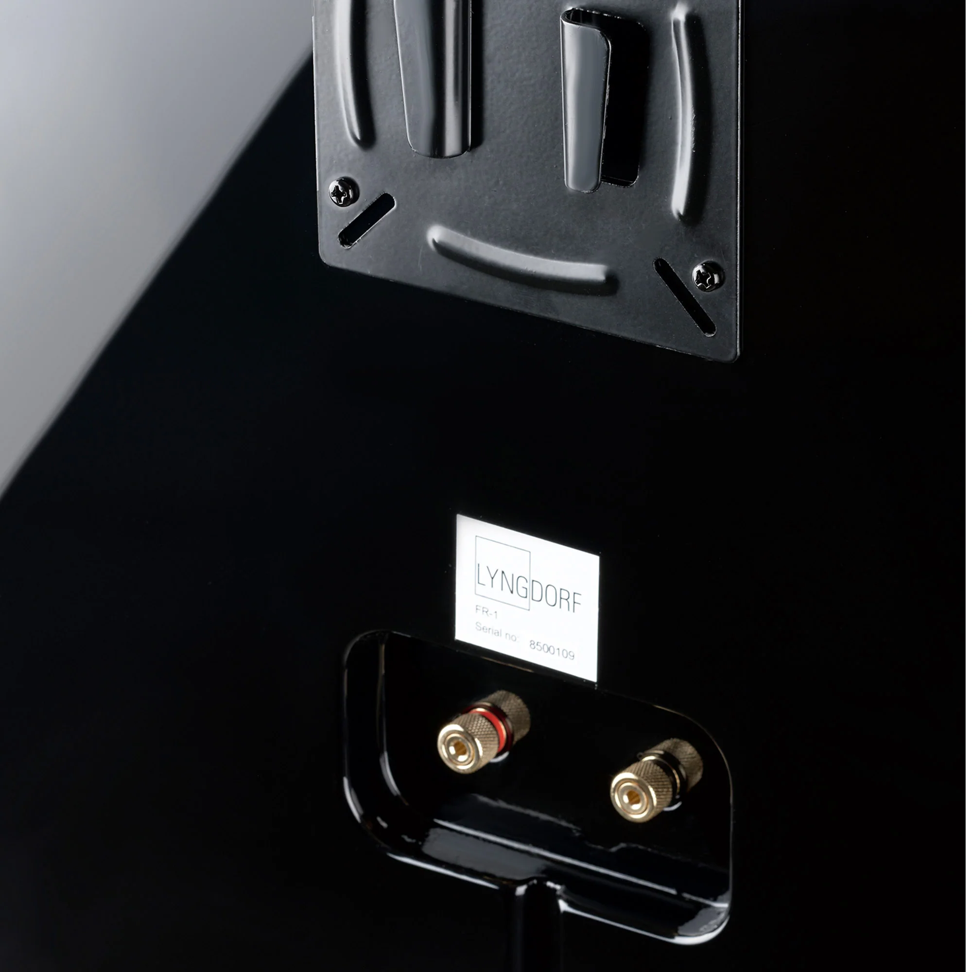 Lyngdorf FR-1 Full Range Speakers with Gabriel® fabric cover - Image 7