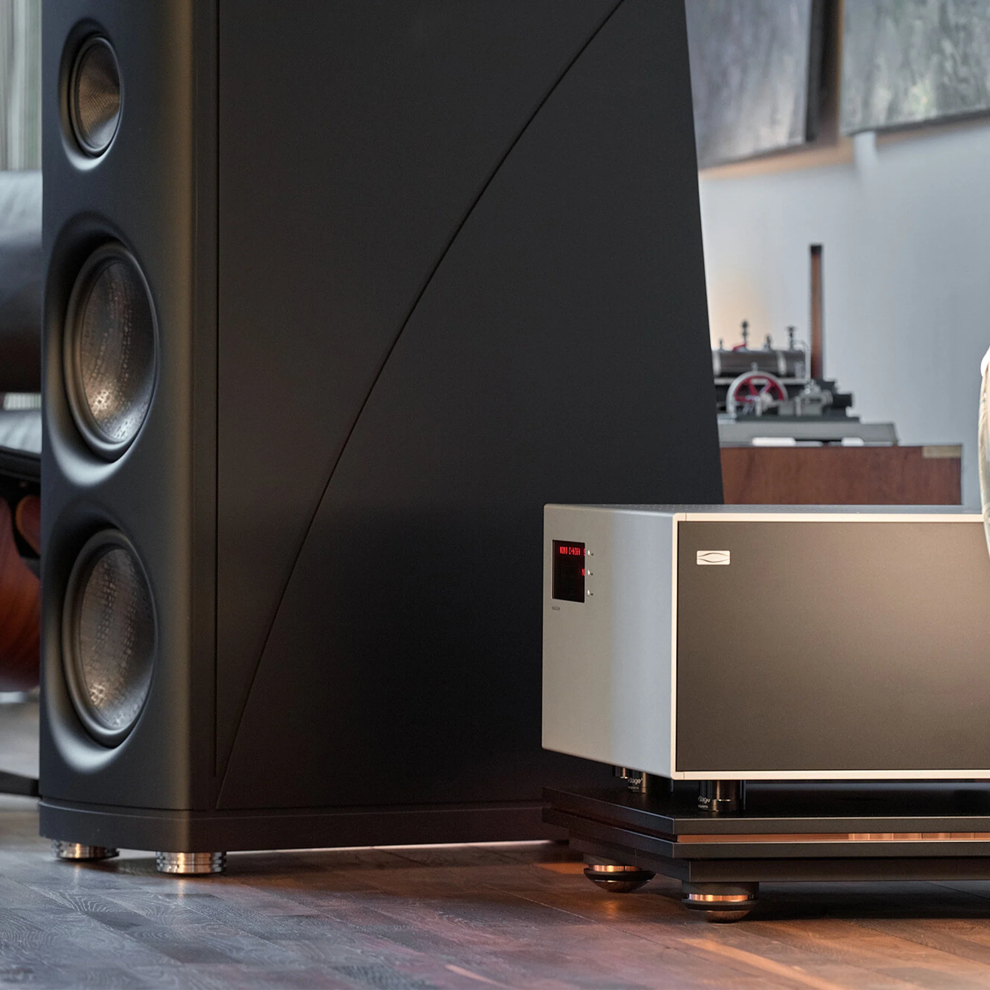 Magico M-RACK Equipment Rack - Image 4