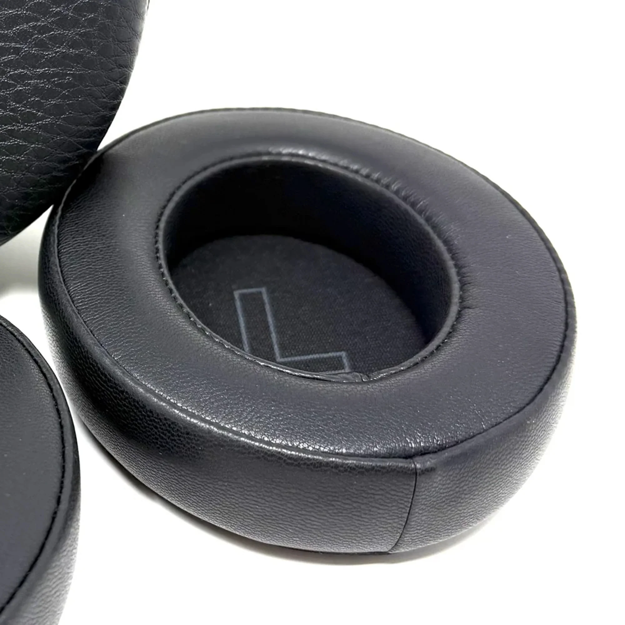 Noble Audio FoKus Apollo Replacement Earpads (Pair) - Image 3