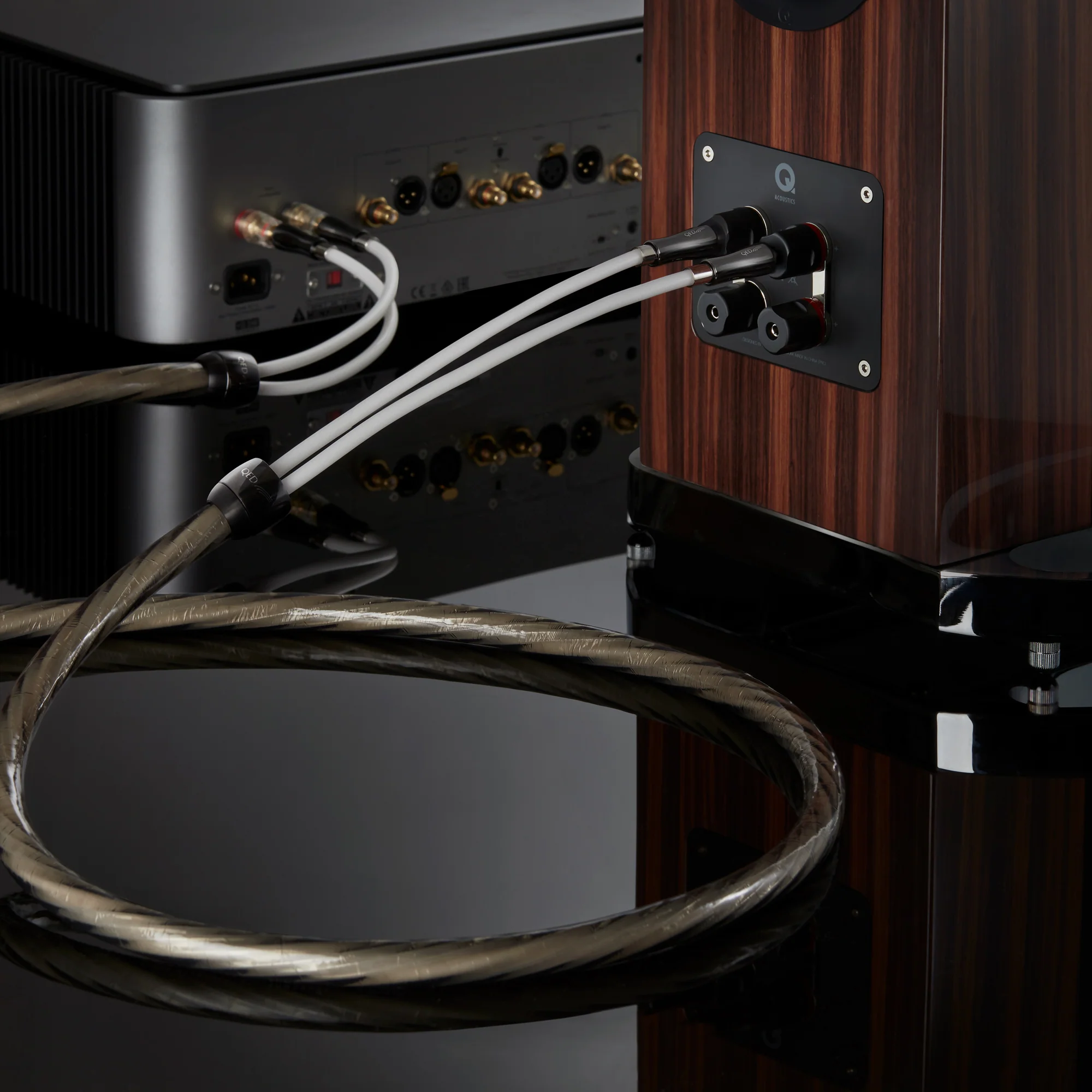 QED Supremus Zr Speaker Cable Banana Pair - Image 10