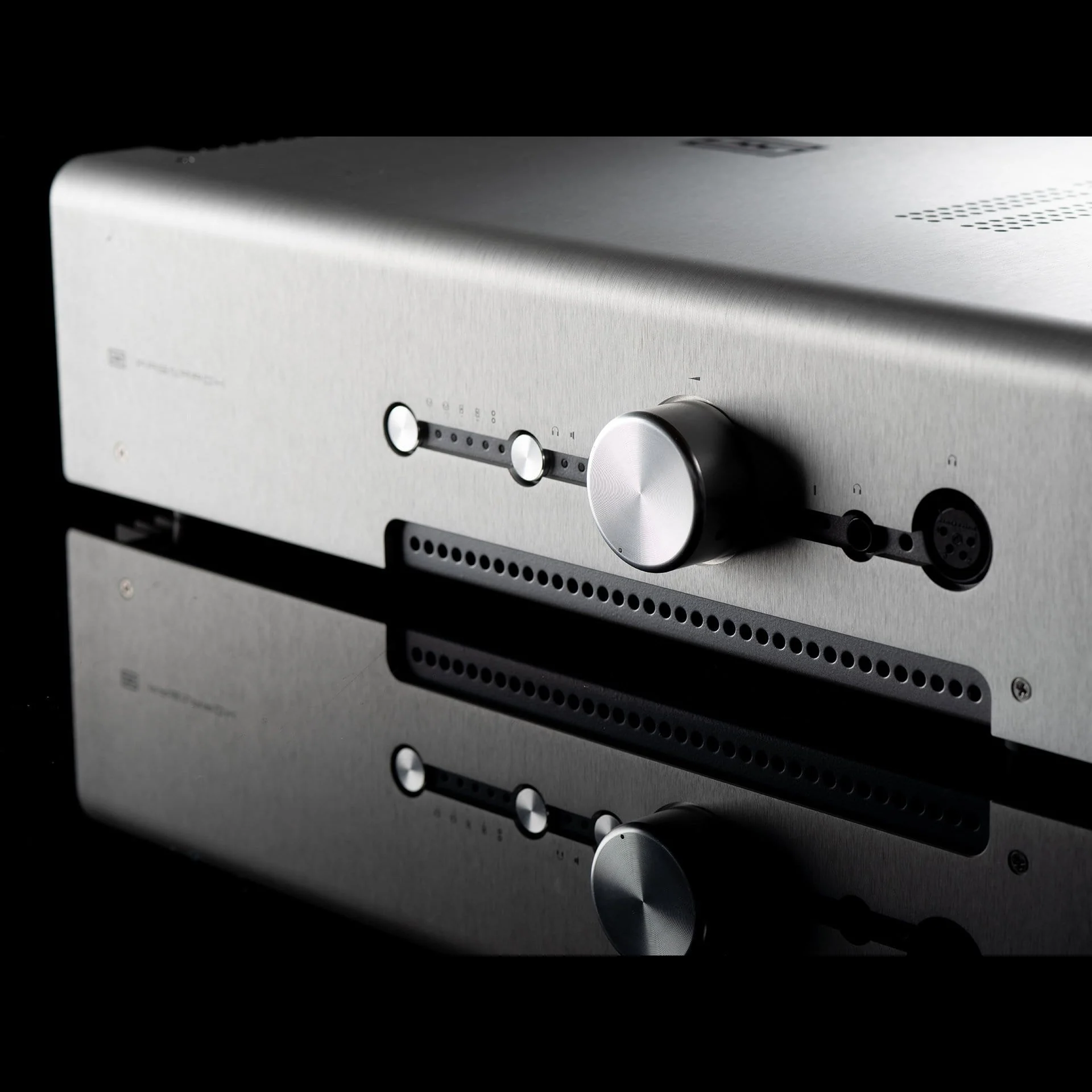Schiit Audio Ragnarok 2 Fully Loaded Amplifier - Image 5