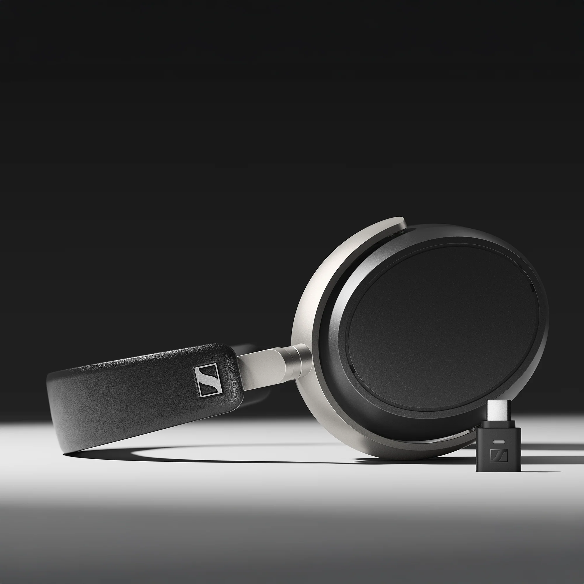 Sennheiser HDB 630 Audiophile Headphones