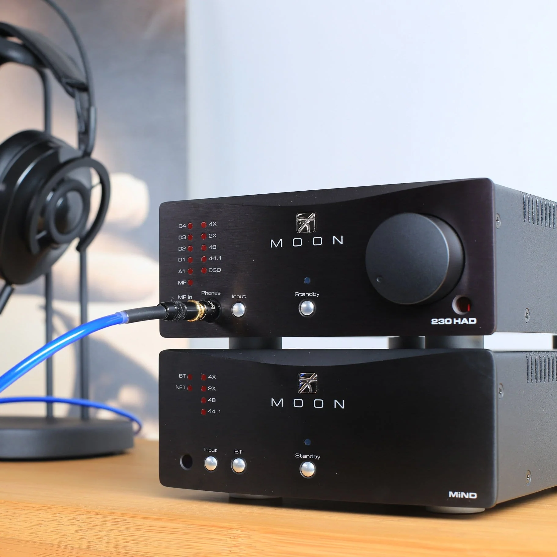 Simaudio MOON 230HAD Headphone Amplifier & DAC - Image 6