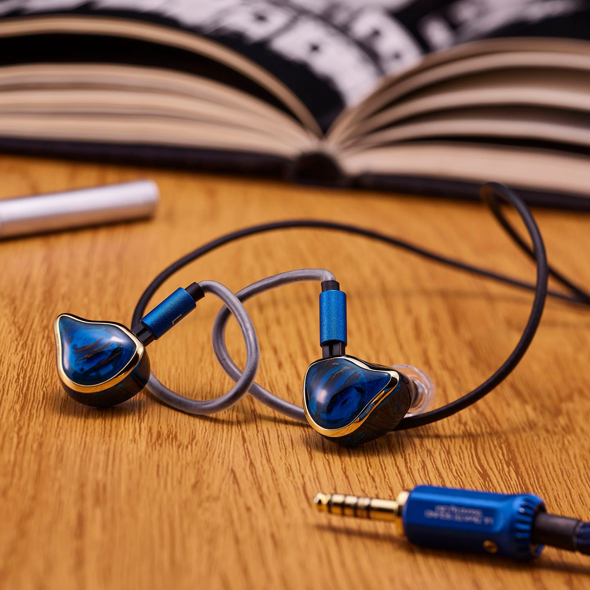 Unique Melody MEST MKIII CF Blue Universal In-Ear Monitor [DEMO UNIT]