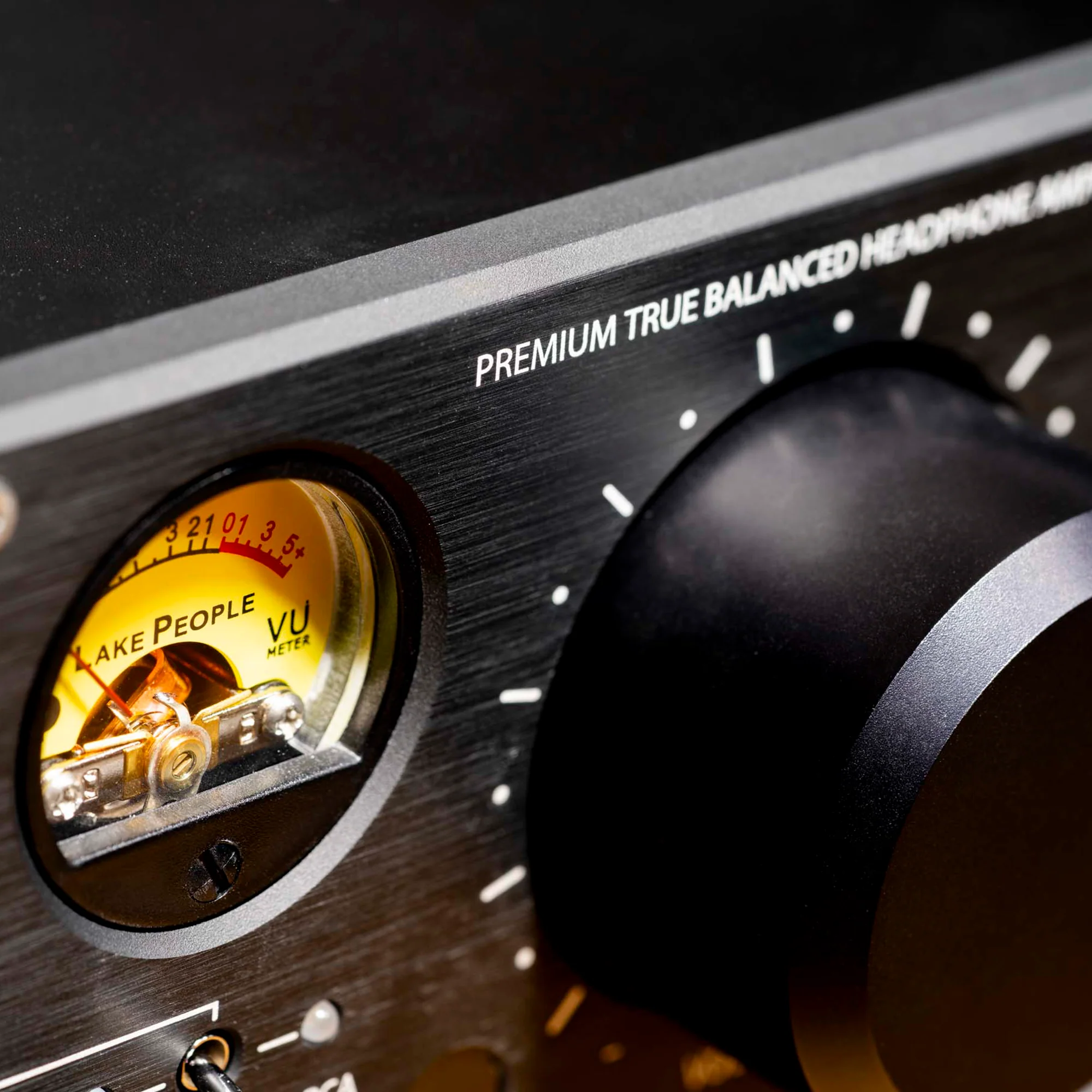 Violectric HPA V324 Desktop Headphone Amplifier - Image 7