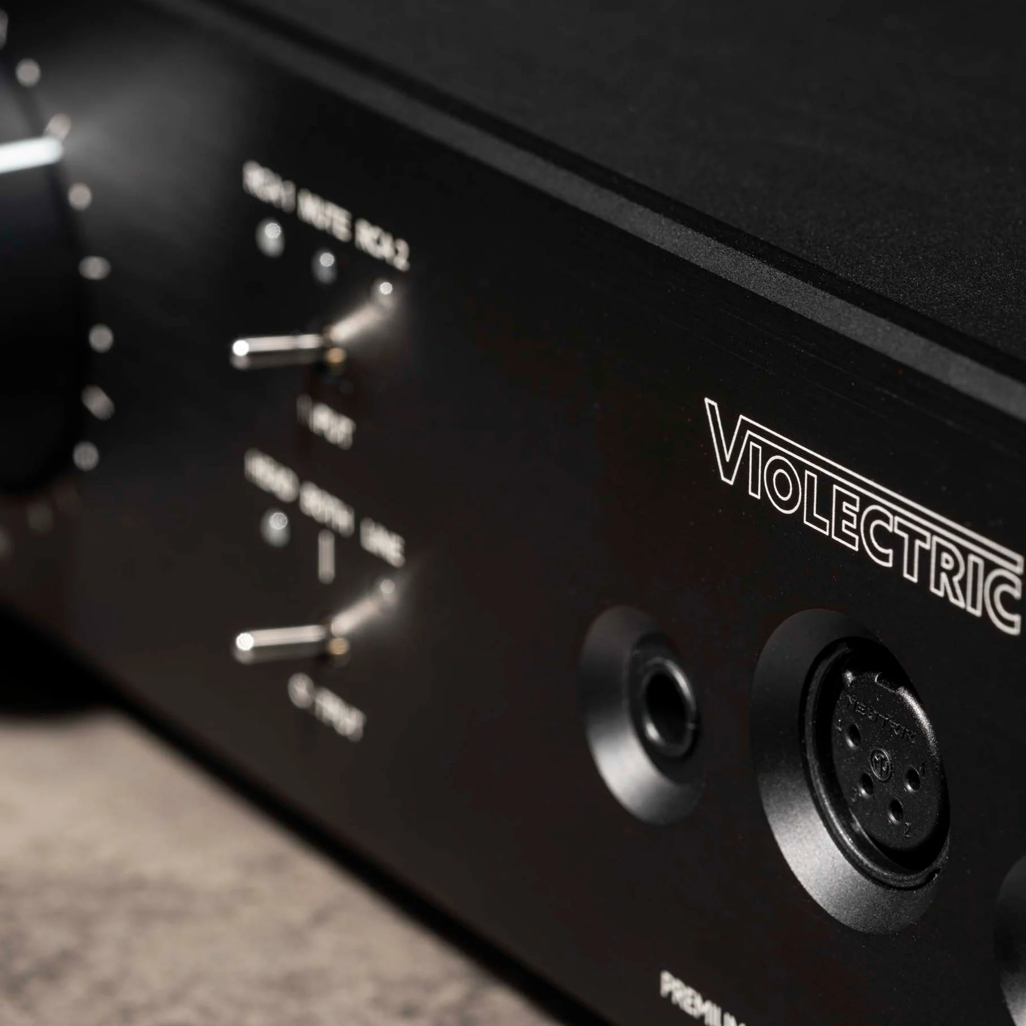 Violectric HPA V340 Balanced Headphone Amplifier - Image 5