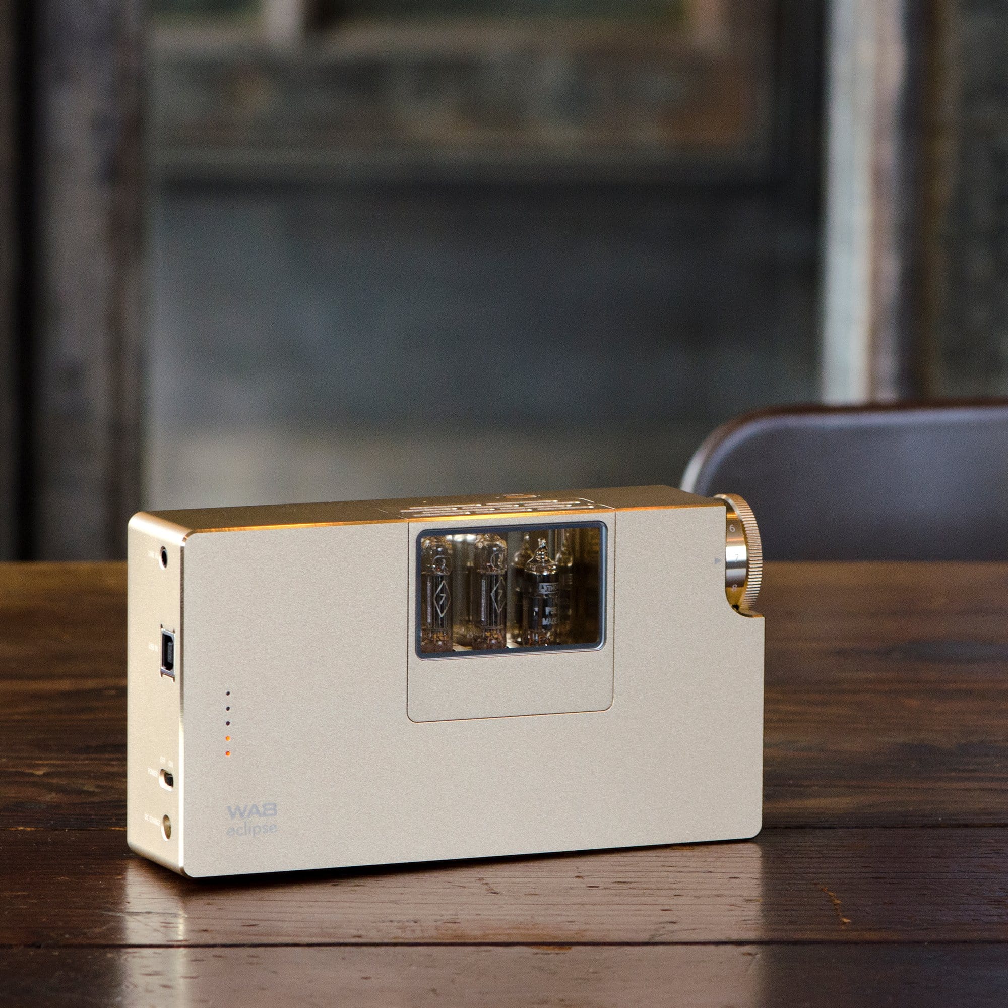 Woo Audio WA8 Eclipse Battery Operated DAC and Amp Gold - Image 6